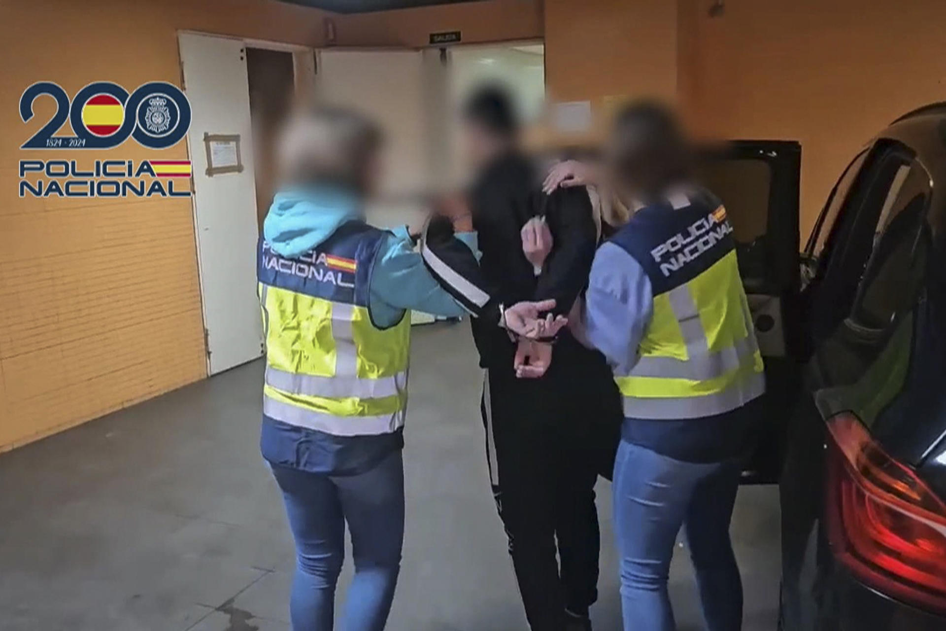 La Policía Nacional ha detenido en Alicante a un fugitivo reclamado por las autoridades de Francia como supuesto autor del homicidio de un hombre ocurrido en febrero pasado en la localidad francesa de Saint-Etienne, por el que se enfrenta a una pena de hasta 30 años de cárcel en aquel país. EFE/Policía Nacional / SOLO USO EDITORIAL/SOLO DISPONIBLE PARA ILUSTRAR LA NOTICIA QUE ACOMPAÑA (CRÉDITO OBLIGATORIO)