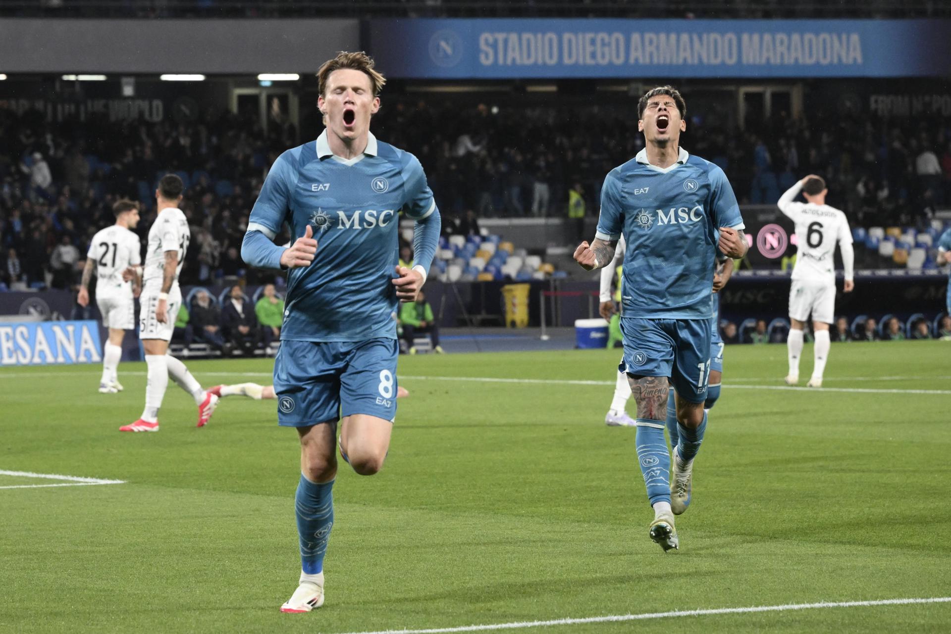 Scott McTominay celebra el 2-0 del Nápoles ante el Empoli. EFE/EPA/CIRO FUSCO