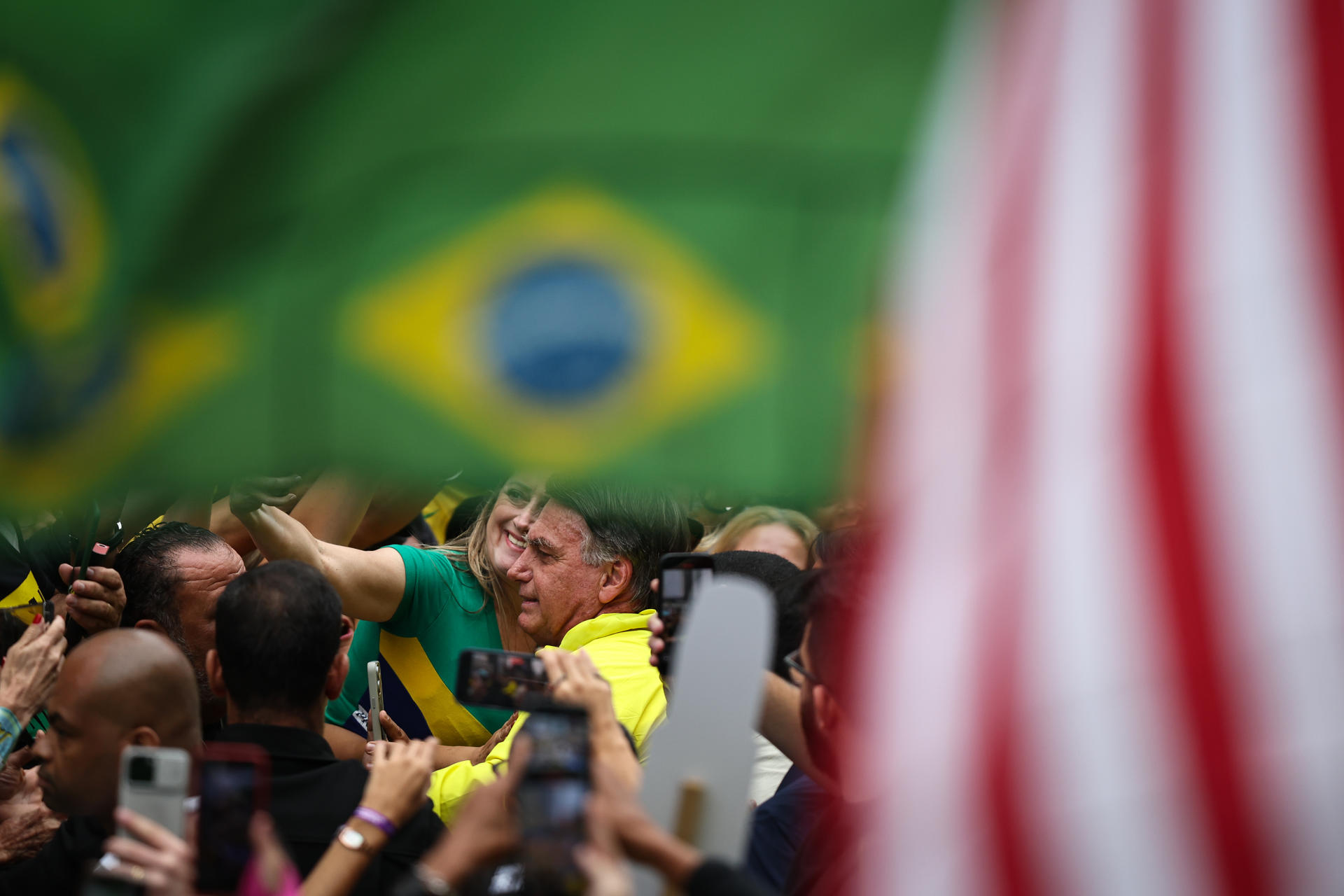 El expresidente de Brasil Jair Bolsonaro, participa en una manifestación de la ultraderecha, en una fotografía de archivo. EFE/ Isaac Fontana
