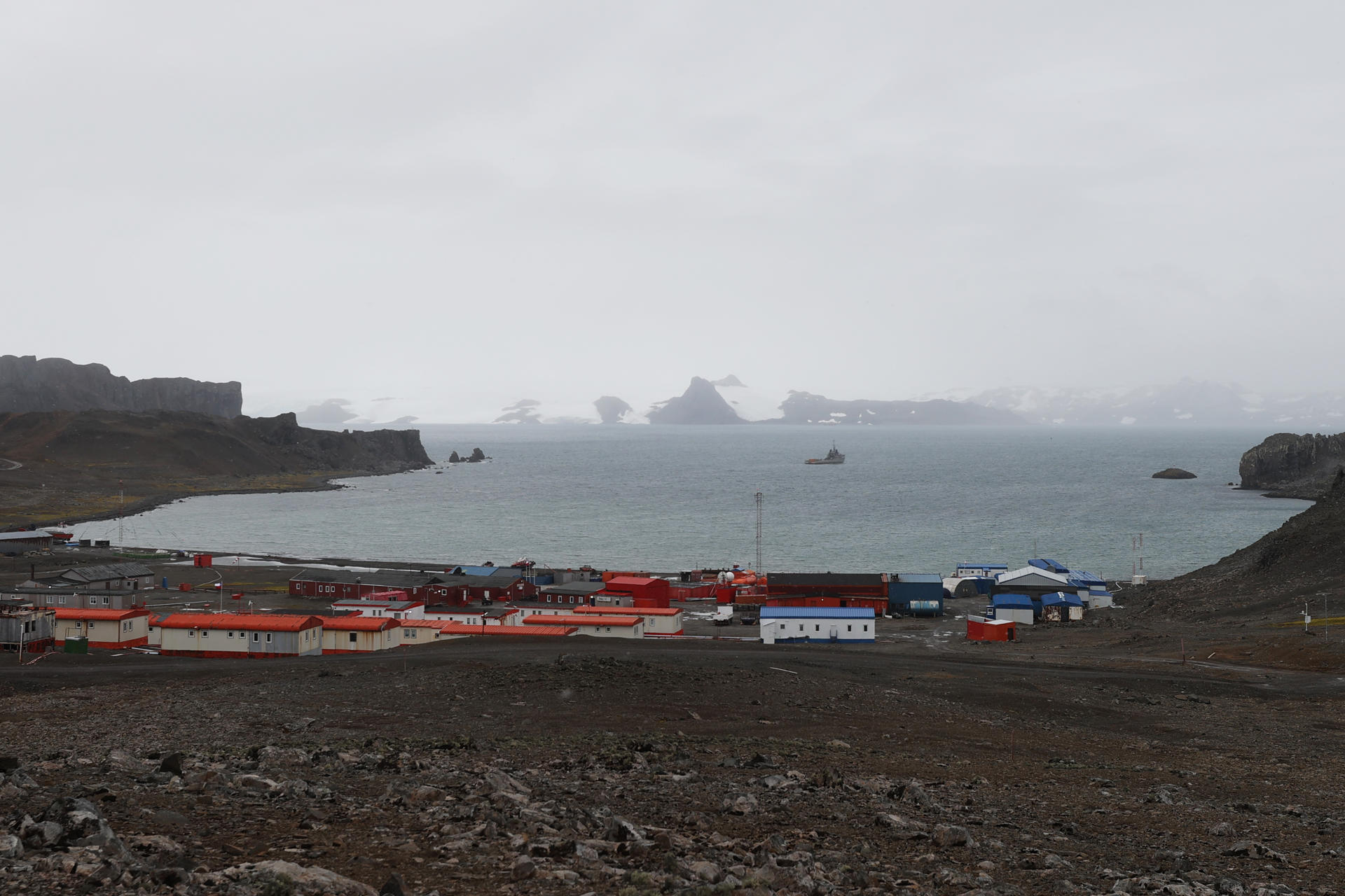 Fotografía de archivo del 15 de marzo 2024 de la Villa las Estrellas en la Isla Rey Jorge, Antártica (Chile). EFE/ Javier Martín ARCHIVO