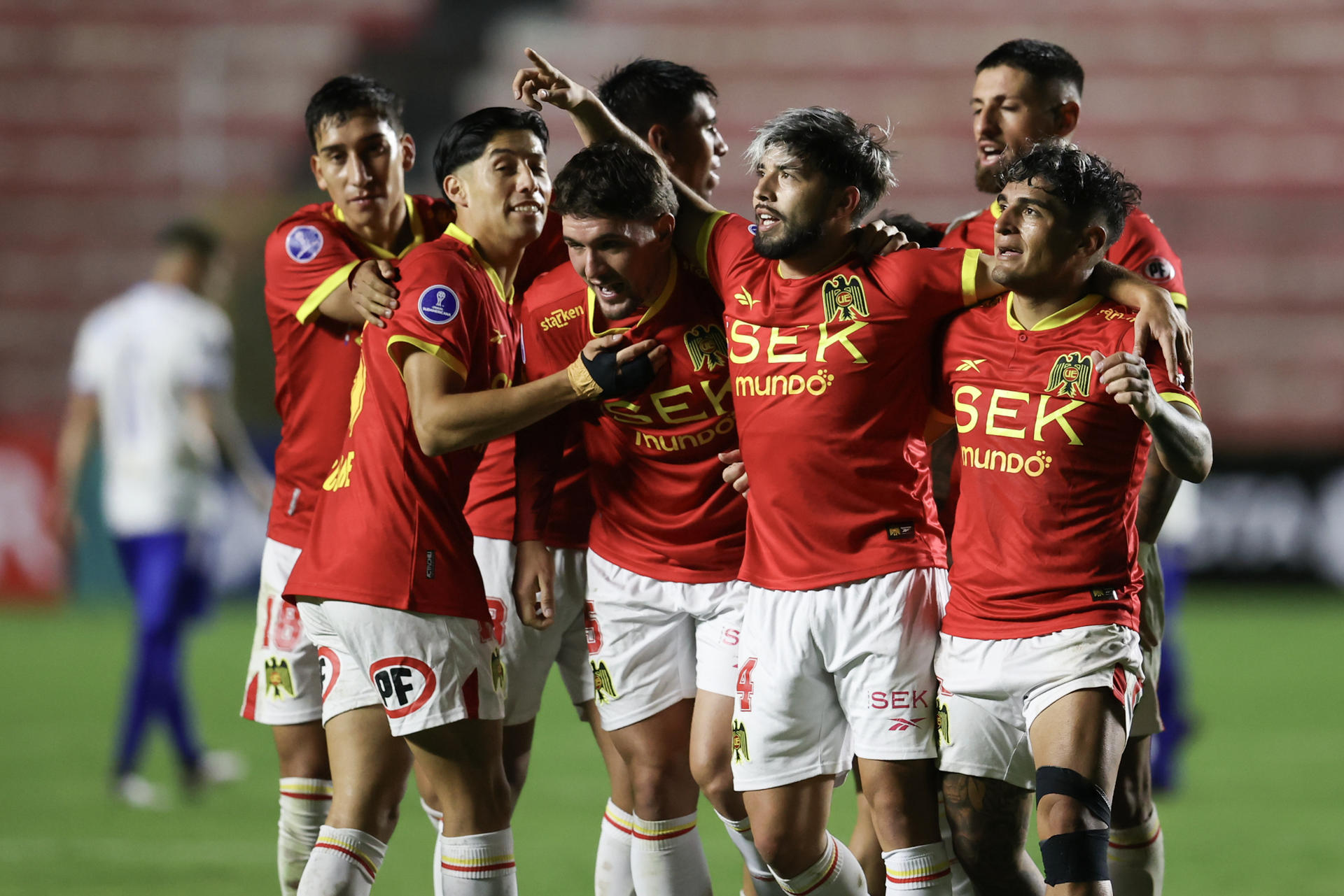 Jugadores de Unión celebran un gol en un partido de la fase de grupos de la Copa Sudamericana. EFE/ Luis Gandarillas