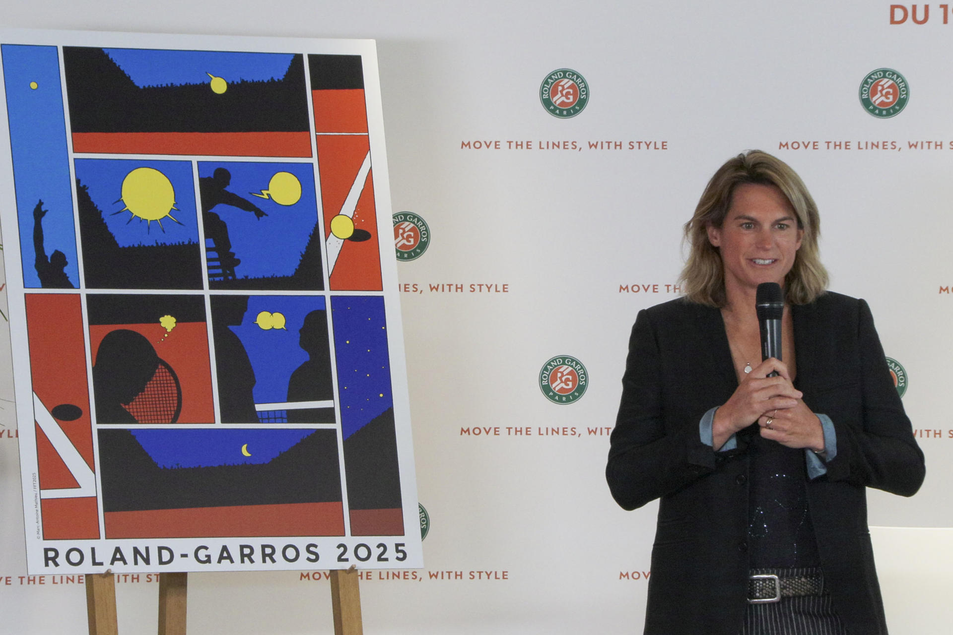 La directora de Roland Garros, Amélie Mauresmo, durante el anuncio en rueda de prensa en París de que Roland Garros rendirá un homenaje especial a Rafal Nadal en el primer día de la competición, el 25 de mayo. EFE/ Edgar Sapiña Manchado