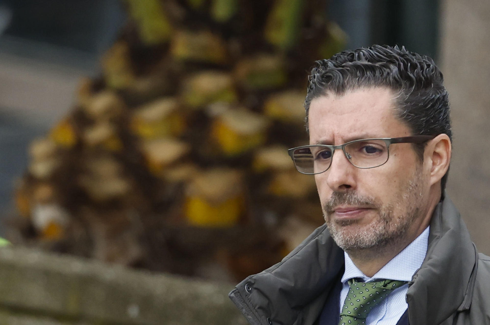 MADRID, 19/03/2025.- El empresario Alberto Luceño a su salida de la Audiencia Provincial de Madrid tras conocer la sentencia del juicio por el 'caso mascarillas' el pasado 19 de marzo de 2025. EFE/ Javier Lizón