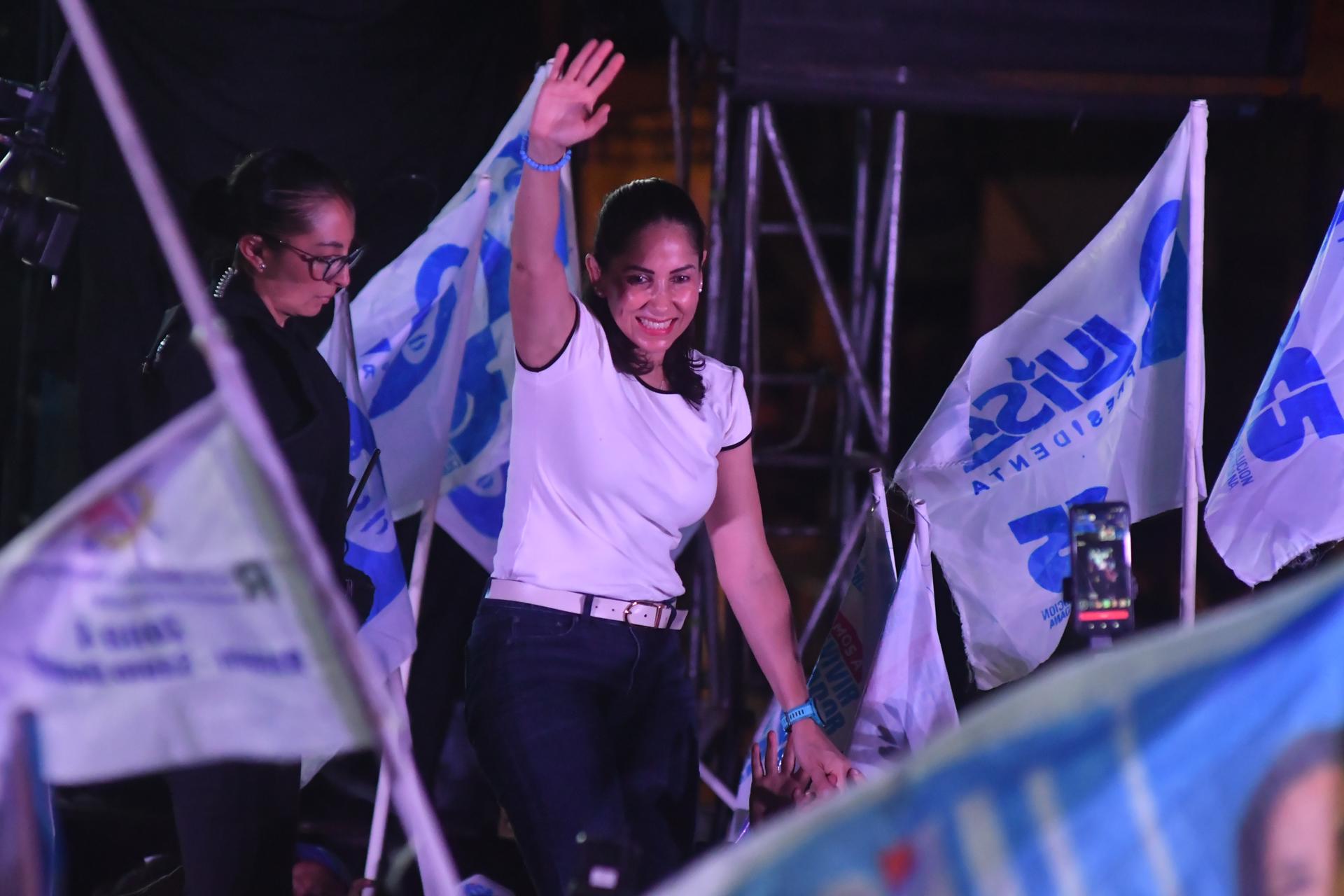 Fotografía de archivo de la candidata del correísmo a la Presidencia de Ecuador, Luisa González. EFE/ Ariel Ochoa