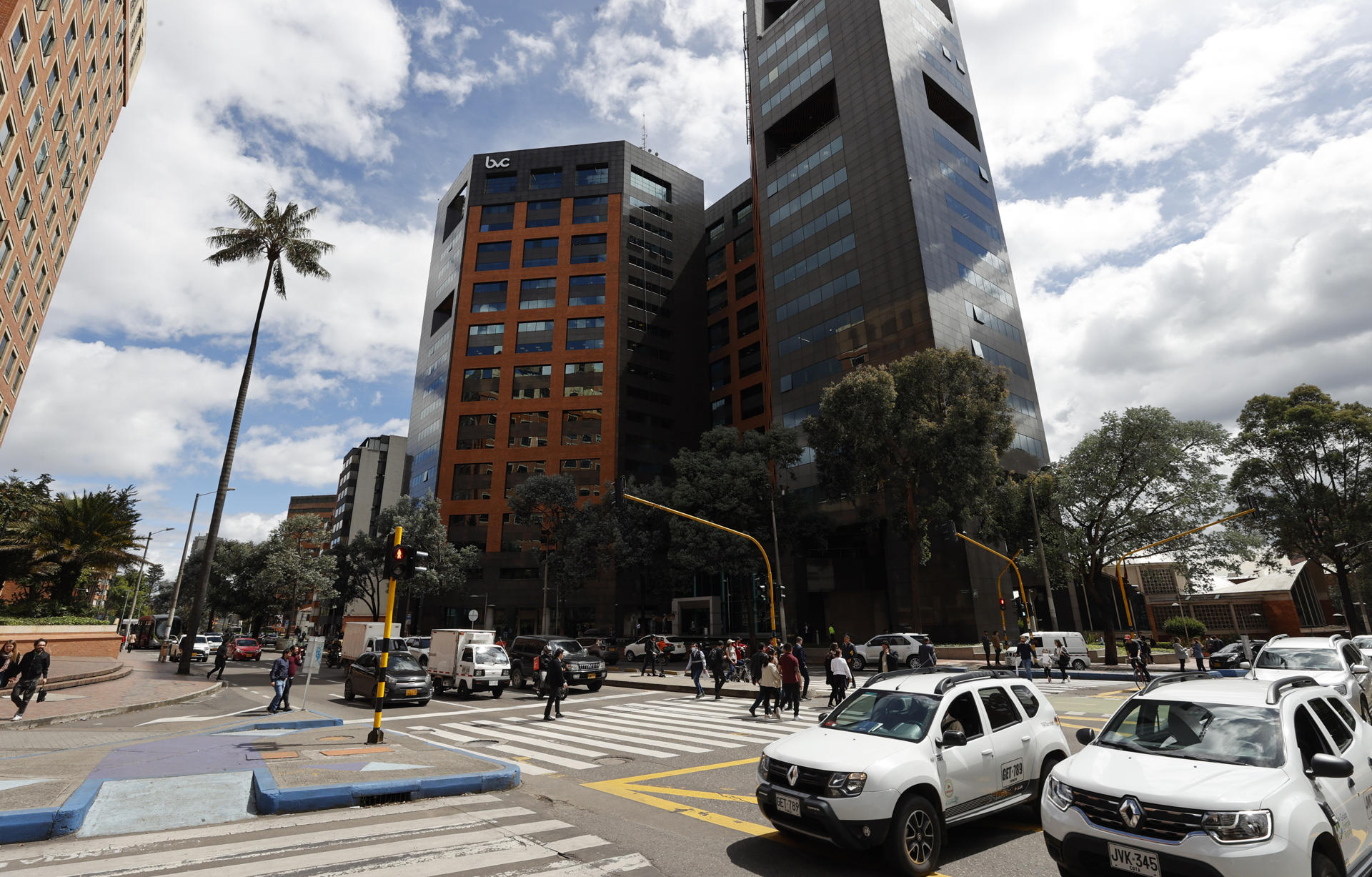 Vista del edificio donde se encuentra la sede de la Bolsa de Valores de Colombia, en Bogotá (Colombia). EFE/Mauricio Dueñas Castañeda