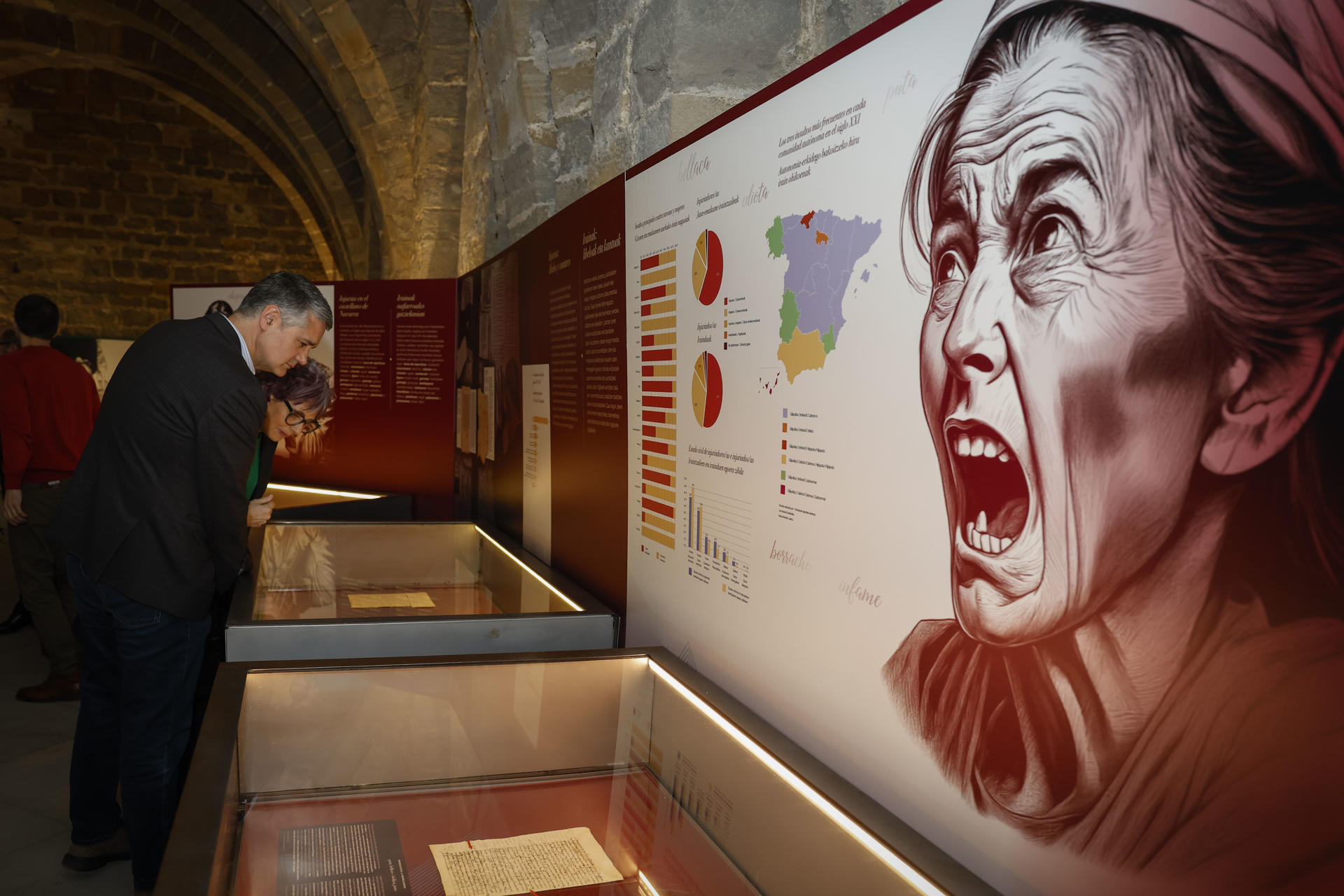 Exposición Insultos de otro tiempo. Navarra, siglos XVI-XVII, que ofrece, en el Archivo de Navarra, una selección de los insultos conservados en documentos de los siglos XVI y XVII y que ayudará a entender cómo hablaban, actuaban y pensaban los hombres y mujeres de esa época. EFE/ Villar López