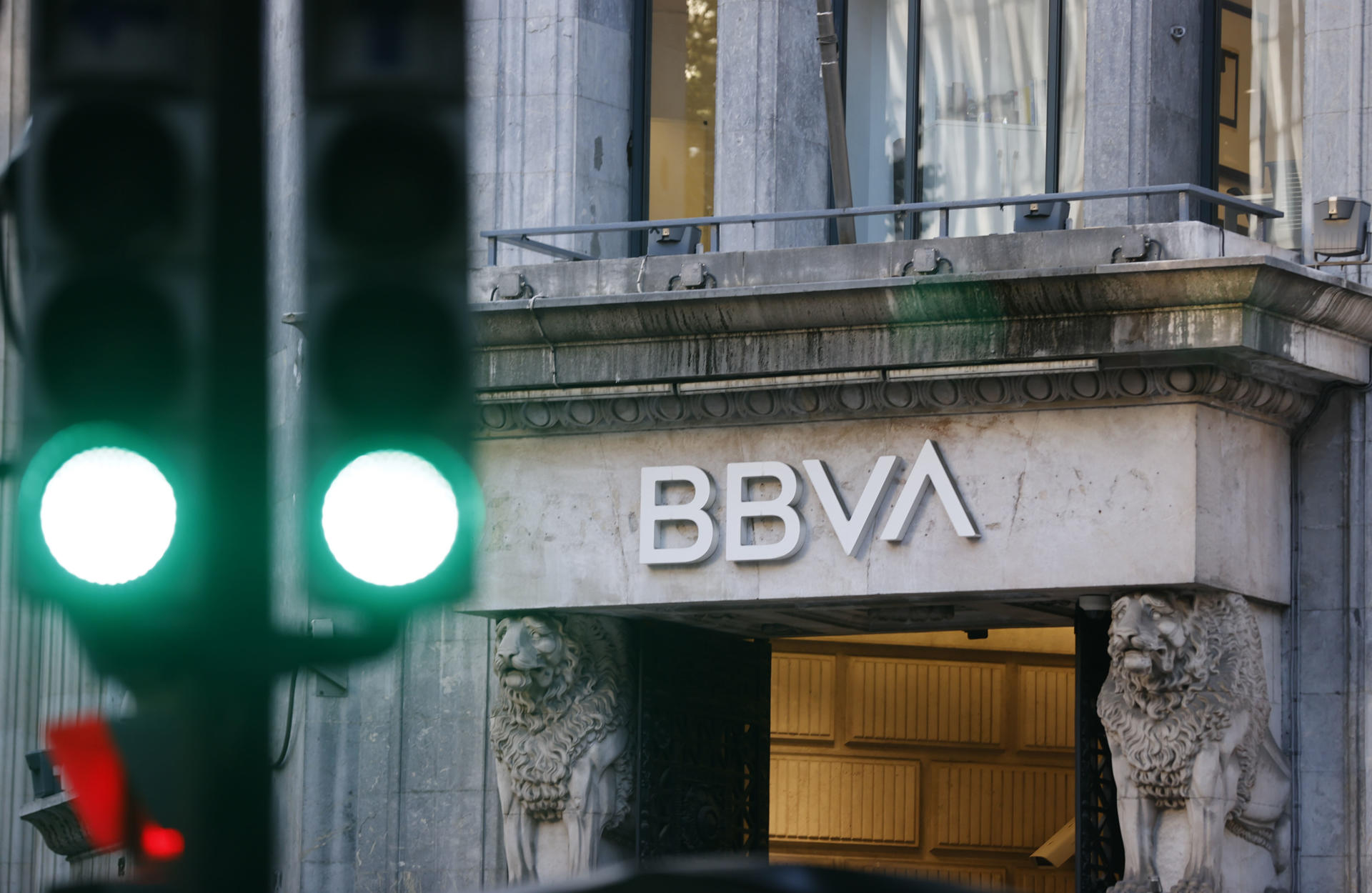 Imagen de archivo de una sucursal de BBVA. EFE/Luis Tejido
