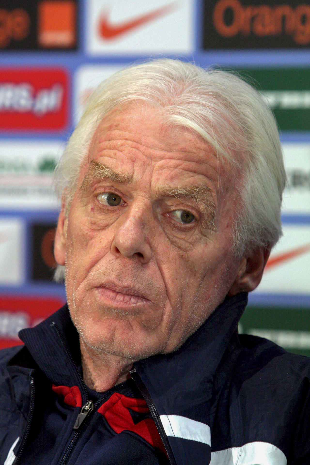 Fotografía de archivo, tomada el 31/3/2009, del neerlandés Leo Beenhakker, entrenador del Real Madrid y ganador de tres títulos de Liga, una Copa del Rey y dos Supercopas de España con el Real Madrid, que falleció este jueves a la edad de 82 años. EFE/PIOTR POLAK