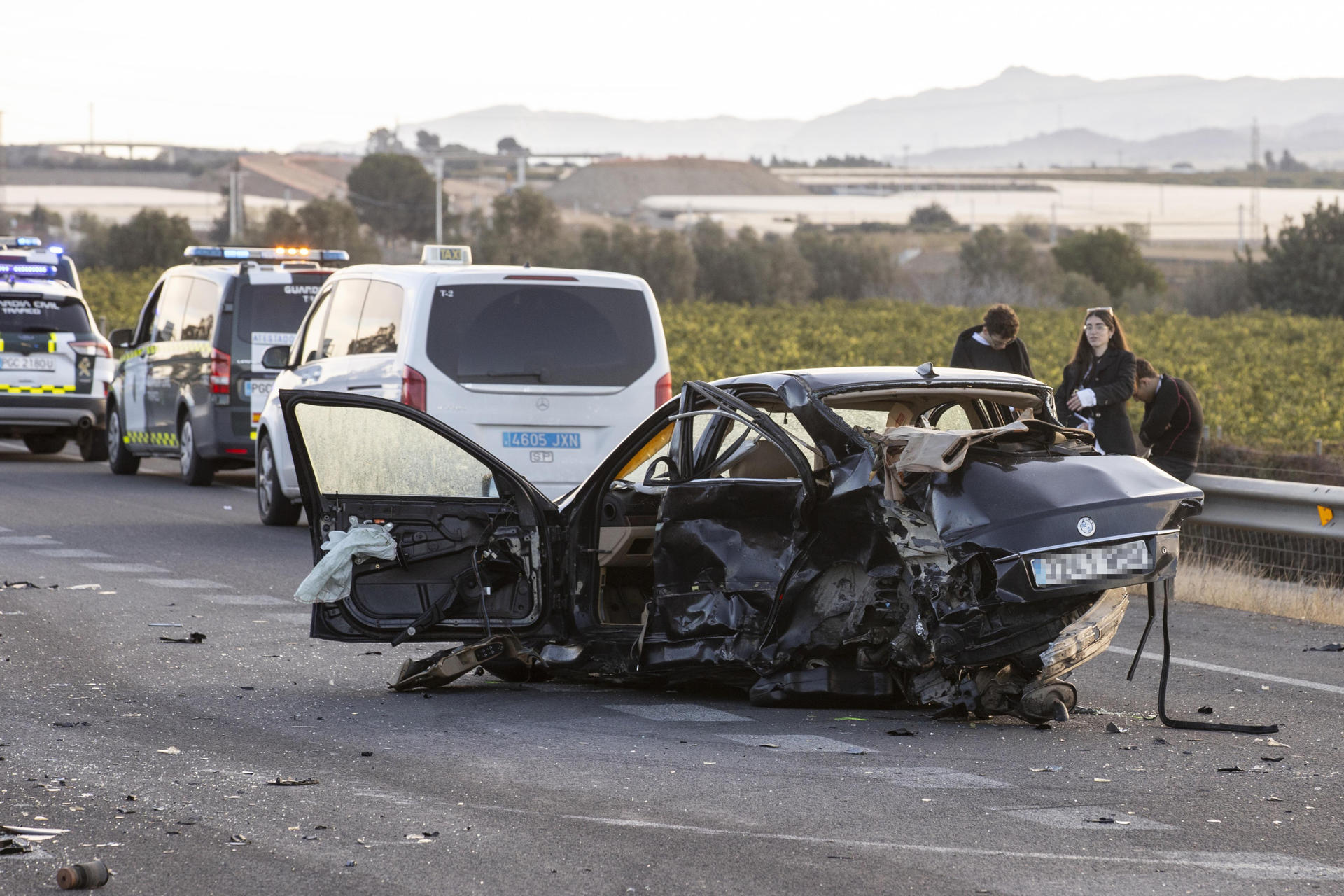Imagen de un accidente de tráfico con víctimas mortales ocurrido el pasado mes de marzo en la A-7, sentido Murcia. EFE/ Marcial Guillén