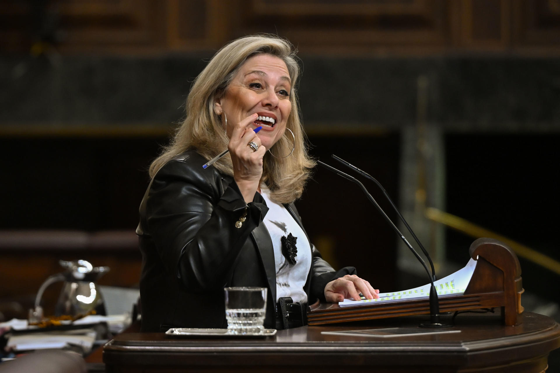 MADRID, 08/04/2025.- La diputada del Grupo Popular Macarena Montesinos de Miguel interviene durante la sesión plenaria del Congreso de los Diputados celebrada este martes en Madrid. EFE/Fernando Villar