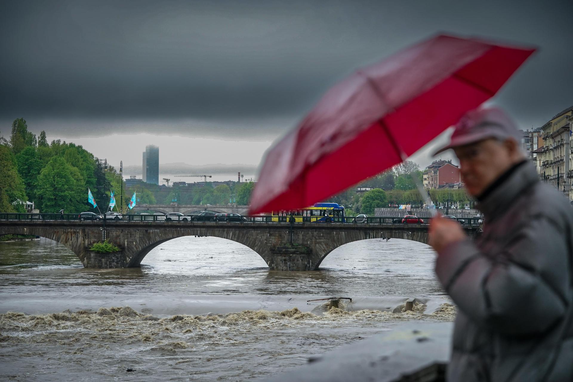 High water of Murazzi del Po river in Turin, Italy, 17 April 2025. EFE/EPA/TINO ROMANO