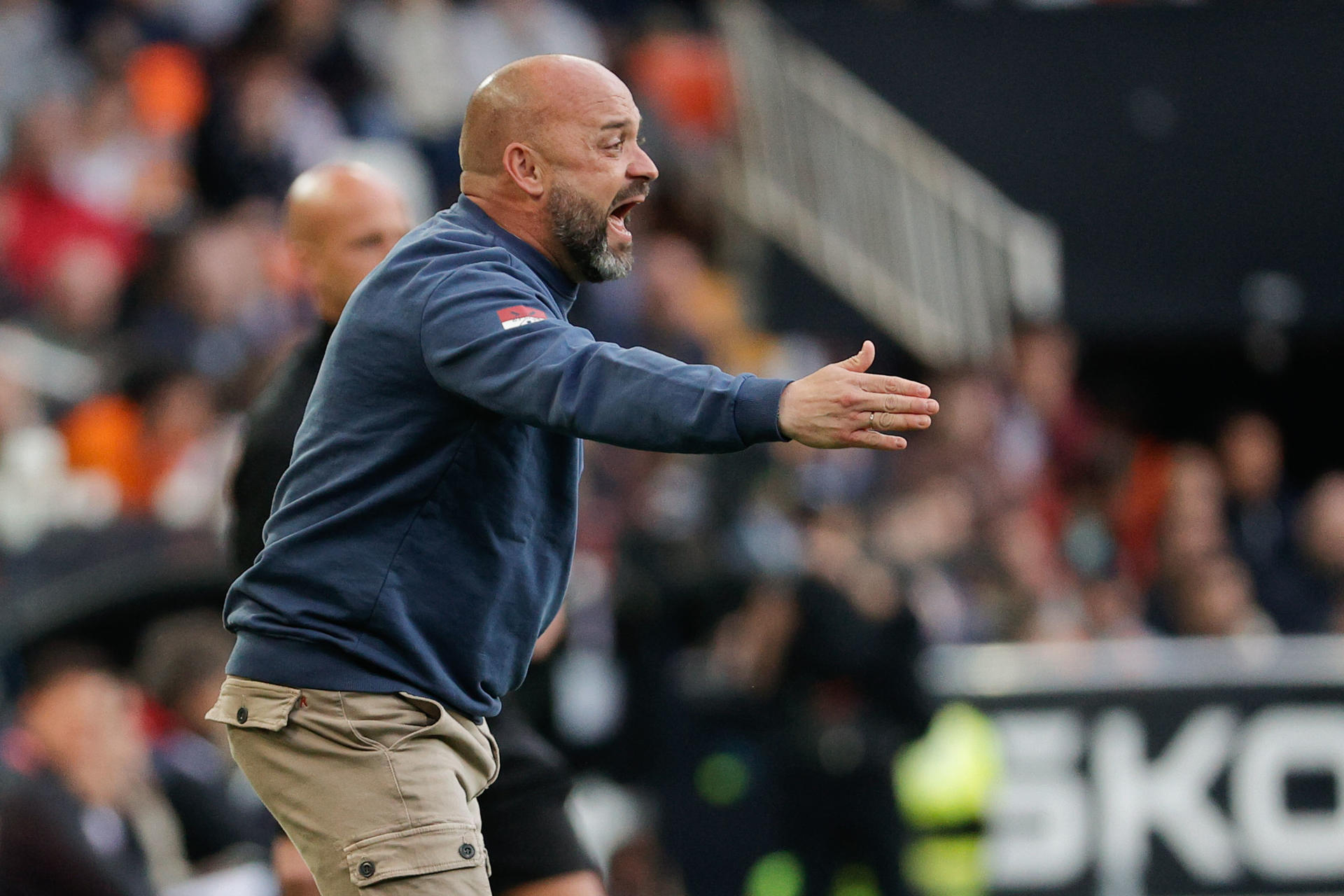 El entrenador del Espanyol, Manolo González, este martes, durante el partido de la jornada 33 de LaLiga contra el Valencia. EFE/ Manuel Bruque