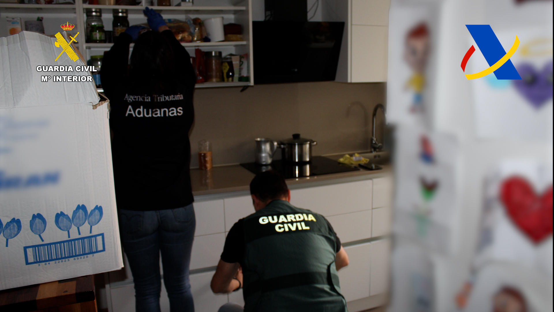 Una operación conjunta de la Guardia Civil y Agencia Tributaria, la operación Botuli, ha permitido detectar en Bilbao un centro clandestino donde se realizaban tratamientos estéticos sin habilitación sanitaria. EFE/ Guardia Civil SOLO USO EDITORIAL/SOLO DISPONIBLE PARA ILUSTRAR LA NOTICIA QUE ACOMPAÑA (CRÉDITO OBLIGATORIO)