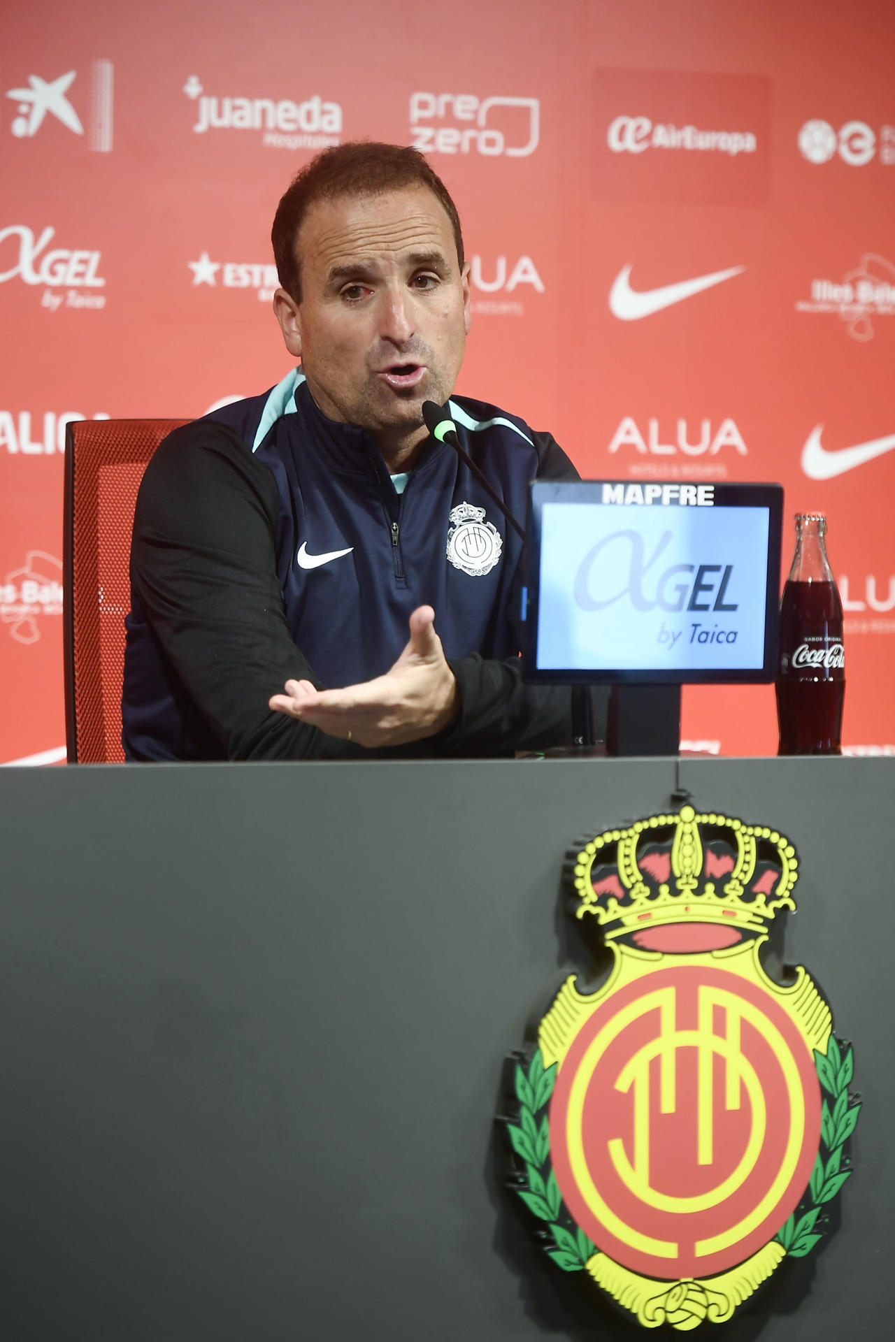 El entrenador del Mallorca, Jagoba Arrasate, durante la rueda de prensa ofrecida este viernes. EFE/Miquel A. Borrás
