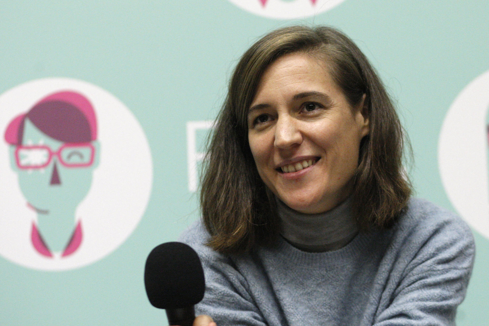 GIJÓN (ASTURIAS) 23711/2024.- La guionista y directora Carla Simón, galardonada con el Premio Comadre de Cine en el Festival Internacional de Cine de Gijón, ha valorado el aumento de cineastas mujeres que se ha producido en los últimos años en la cinematografía española y ha anticipado que han llegado para quedarse. EFE/Juan González.
