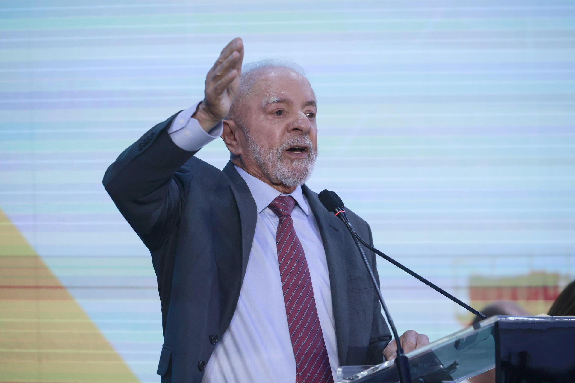 El presidente de Brasil Luiz Inácio Lula da Silva, participa en la inauguración de la mayor feria de la industria de la construcción este martes en Sao Paulo (Brasil). EFE/Sebastiao Moreira