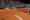 Vista de la pista tras la suspensión de un partido de tenis del Mutua Madrid Open de Madrid, debido al apagón registrado a nivel peninsular el lunes. EFE/ Chema Moya
