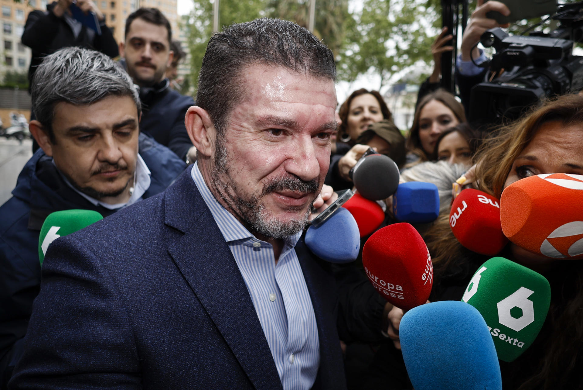 El ex secretario autonómico de Emergencias Emilio Argüeso, a su llegada a los juzgados de València el pasado día 11. EFE/Biel Aliño