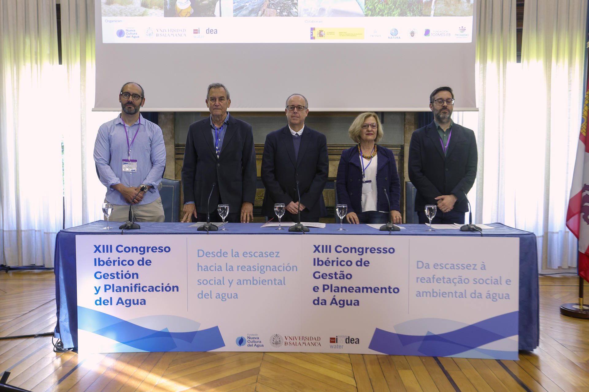 El vicerrector de Investigación, José Miguel Mateos Roco (c), inaugura el XIII Congreso Ibérico de Gestión y Planificación del agua que bajo el lema Desde la escasez hacia la reasignación social y ambiental del agua, junto a Joan Corominas Masip (2i), Presidente de la Fundación Nueva Cultura del Agua (FNCA), Irene de Bustamante Gutiérrez (2d), Directora del Instituto Madrileño de Estudios Avanzados en Agua (IMDEA Agua), Carlos Dionisio Pérez Blanco (i), Copresidente del Comité Organizador del Congreso, Javier Sierra Pierna, Co-presidente del Comité Organizador del Congreso, pretenden aportar claves conceptuales y operativas para avanzar en la senda de la transición hídrica justa, como parte de la transición ecosocial que necesitamos para abordar los múltiples desafíos actuales.-EFE/ JM García