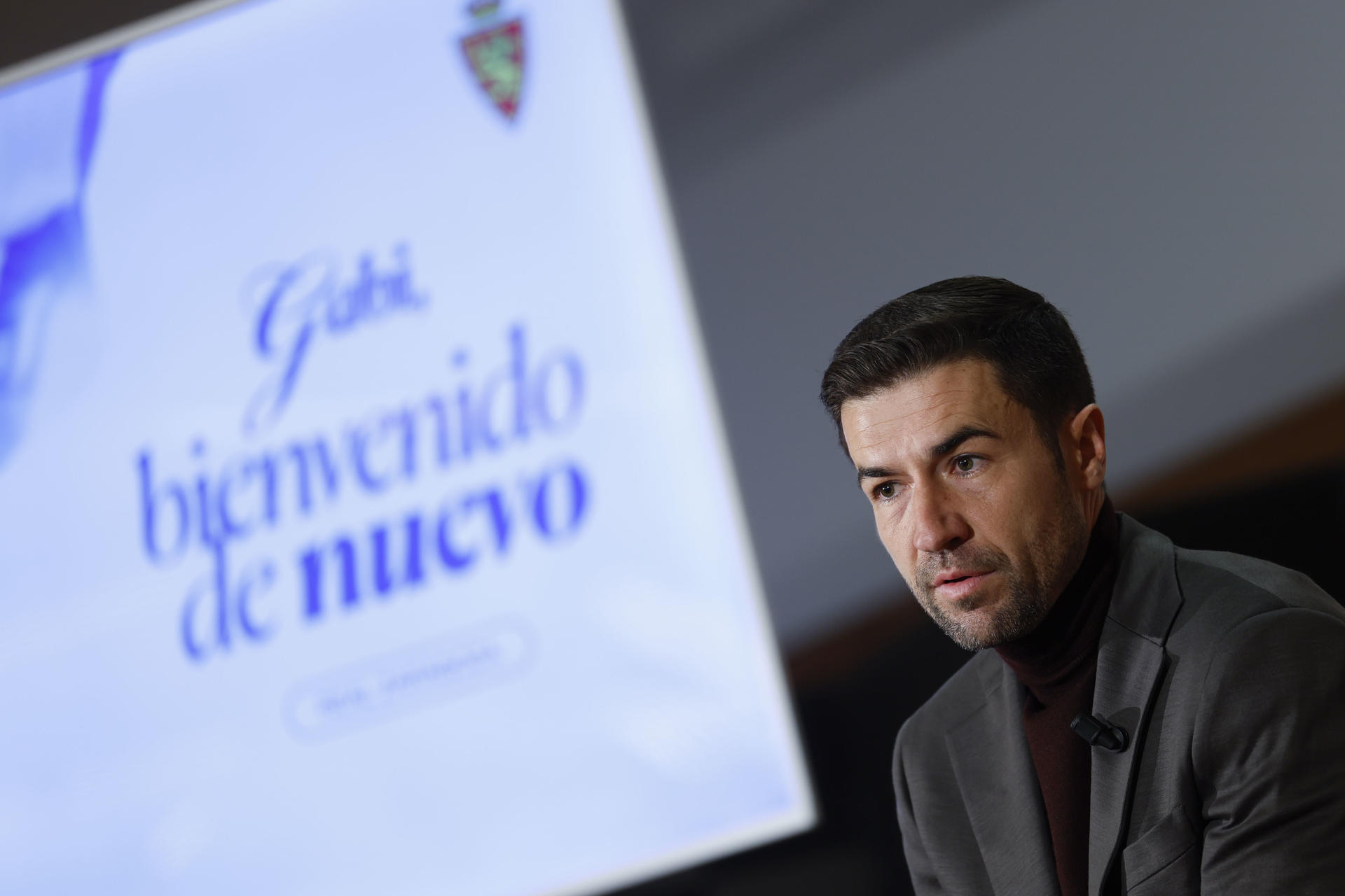 Gabi, en un foto de archivo en su presentación con el Zaragoza. EFE/ Javier Cebollada