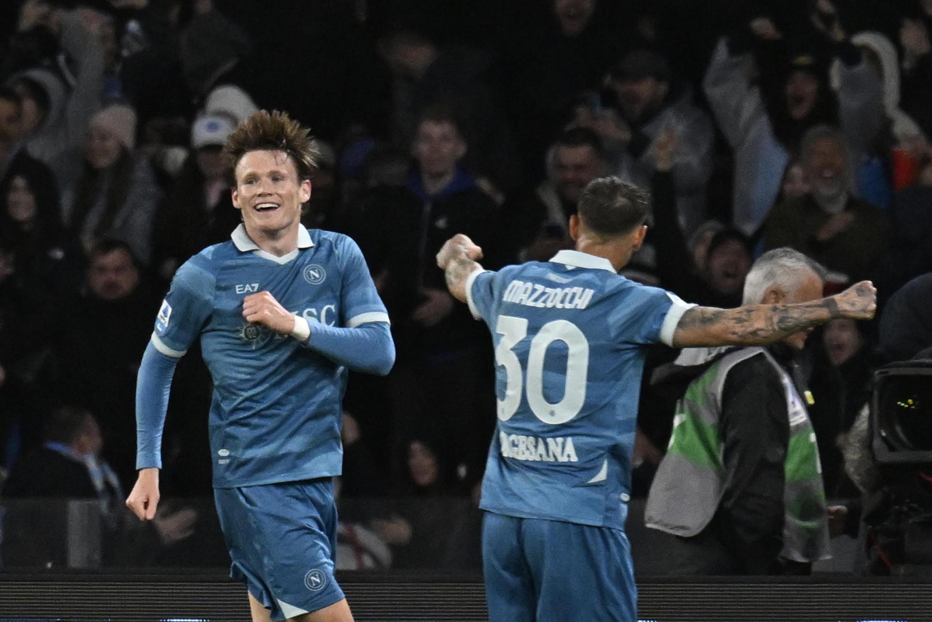 Scott McTominay celebra el 3-0 del Nápoles ante el Empoli. EFE/EPA/CIRO FUSCO