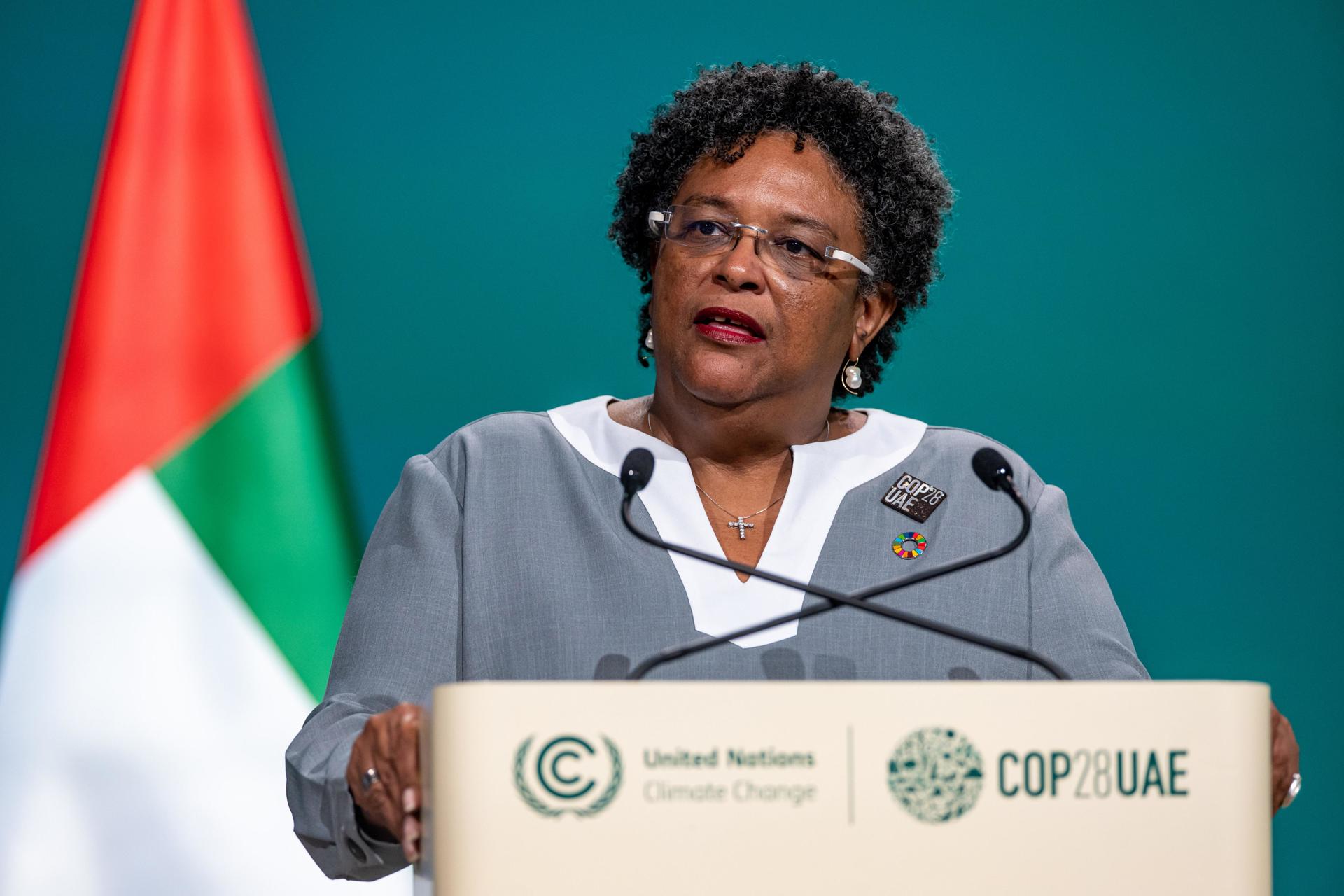 La presidenta de Caricom y primera ministra de Barbados, Mia Amor Mottley, en una foto de archivo. EFE/EPA/MARTIN DIVISEK