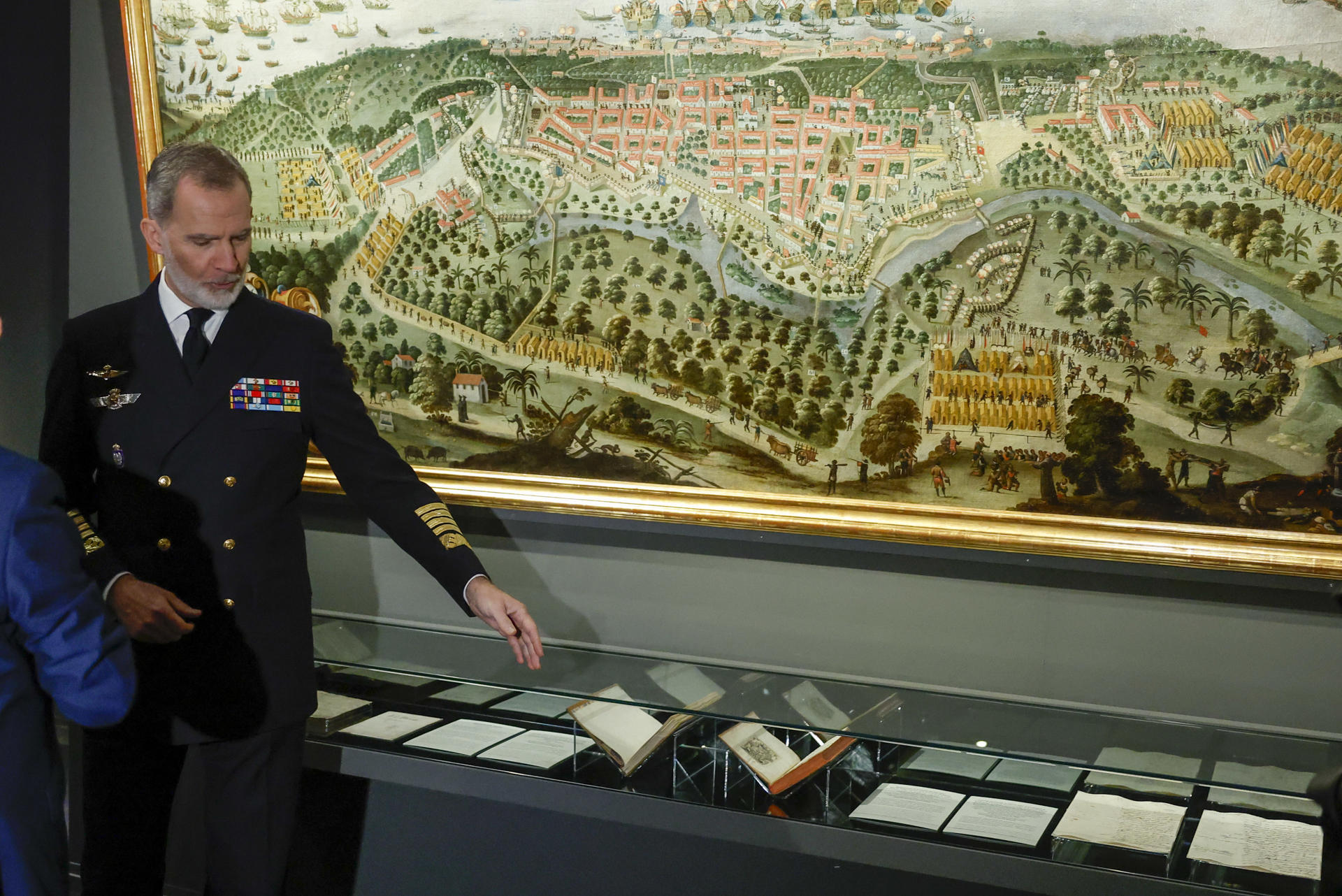 El rey Felipe VI durante la inauguración de la la exposición temporal ANNUS MIRABILIS. Salvador de Bahía, 1625: El crédito de España, que conmemora los 400 años transcurridos de varias victorias importantes por las armadas y los ejércitos de Felipe IV, entre ellas la recuperación de San Salvador de Bahía, este viernes en Madrid EFE/ Juan Carlos Hidalgo