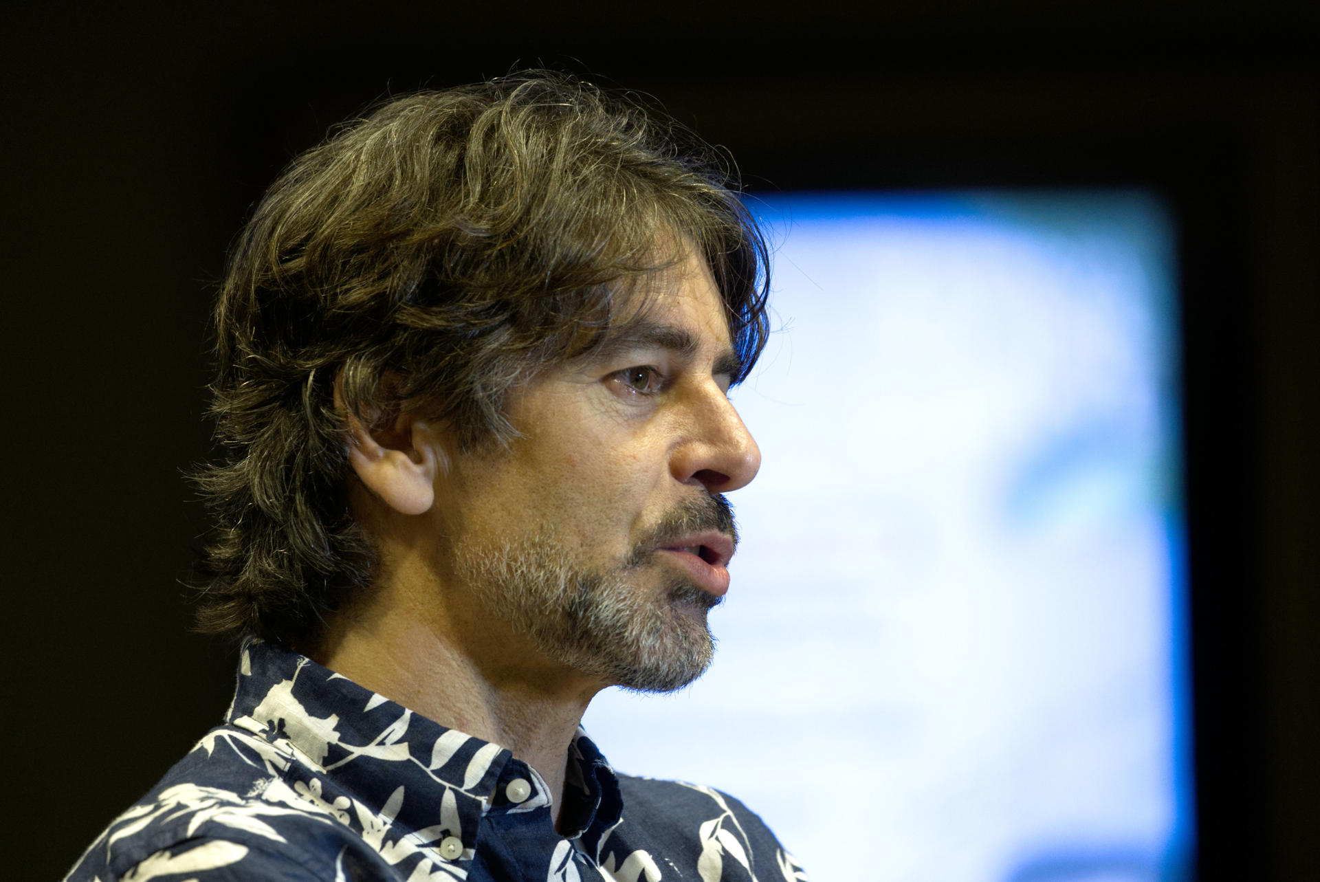 El actor español Eduardo Noriega habla durante una entrevista con EFE este jueves, en San Juan (Puerto Rico). EFE/ Thais Llorca