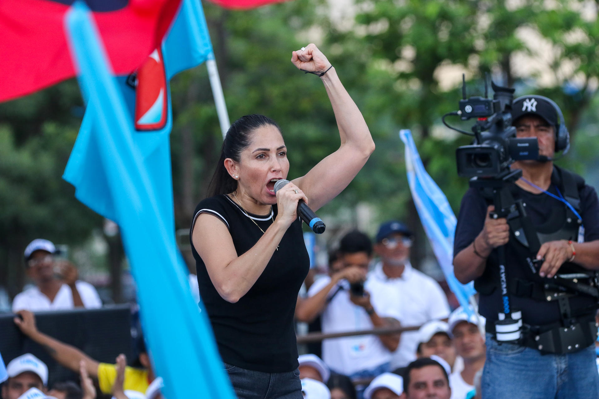 Foto de archivo de la candidata del correísmo a la Presidencia de Ecuador, Luisa González. EFE/ Jonathan Miranda
