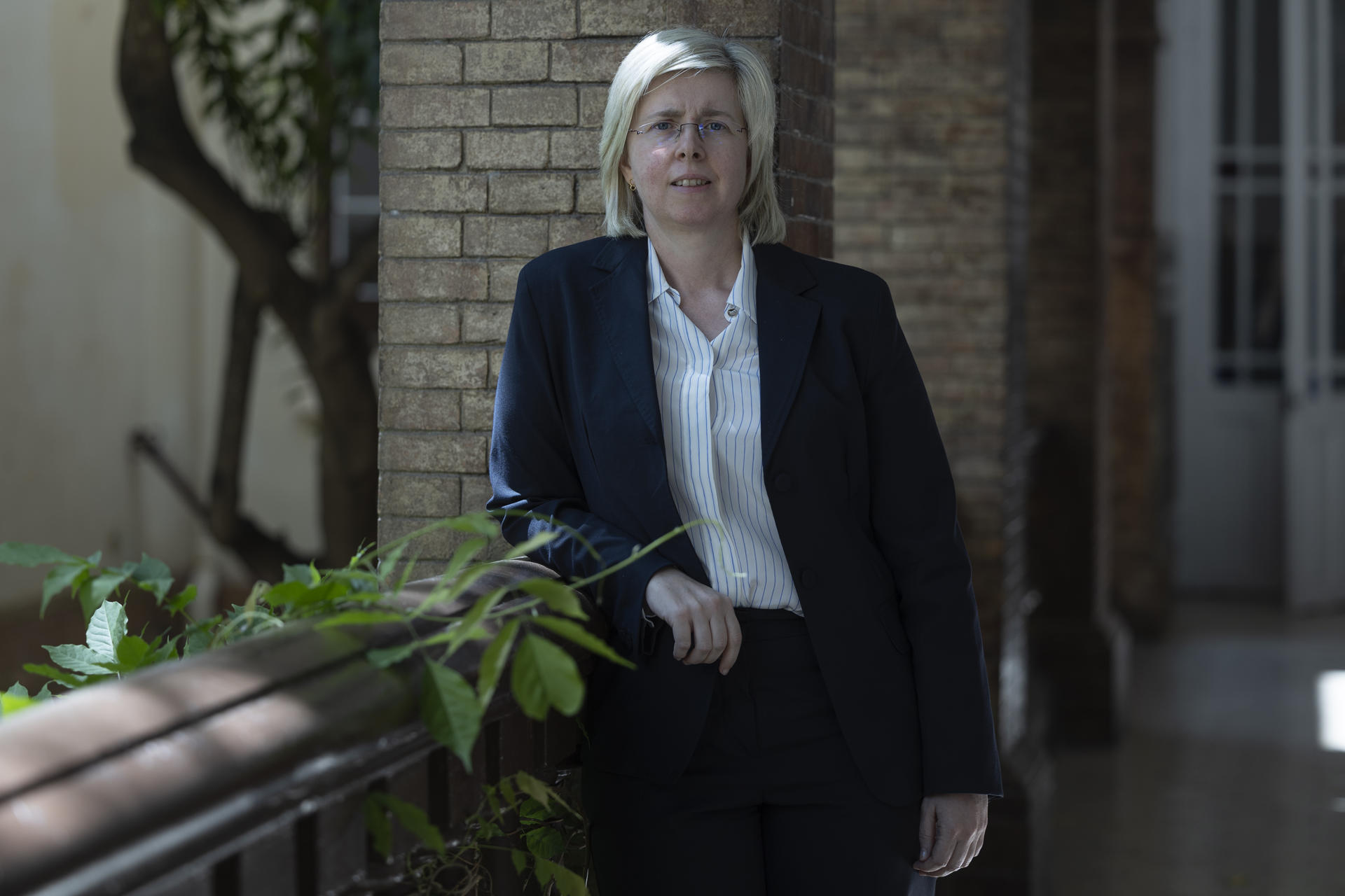 La física española y directora global en la compañía estadounidense "Clean Air Task Force " (CAFT), Sehila González, posa durante su participación en unas jornadas de fusión nuclear de su empresa con científícos de Estados Unidos, Reino Unido, Francia, Canadá y España, este miércoles en Málaga. EFE/Jorge Zapata.