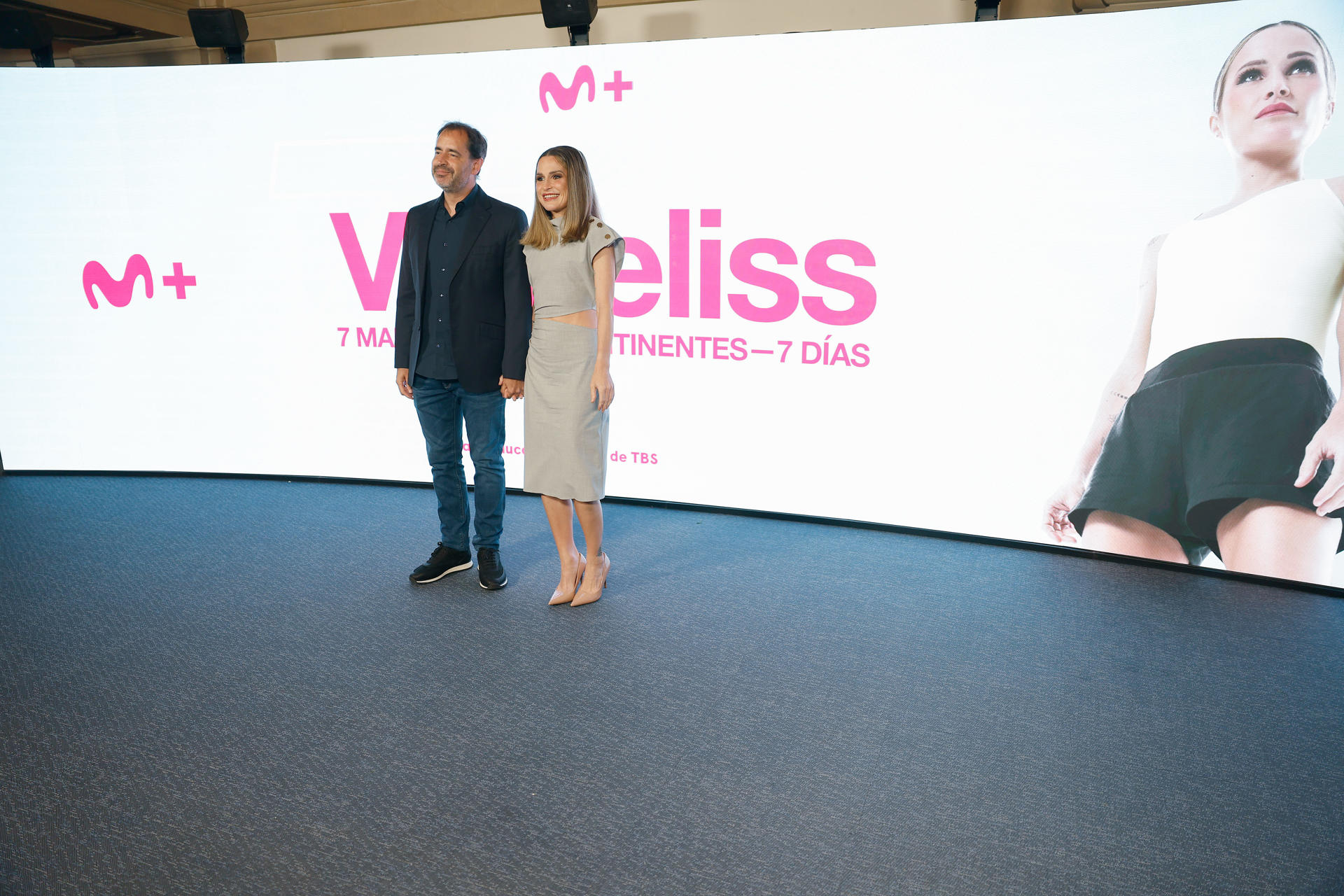 La atleta e influencer Estefanía Unzu, conocida como Verdeliss, junto a su marido Aritz Seminario a su llegada a la presentación del documental de Movistar+ 'Verdeliss | 7 maratones, 7 continentes, 7 días' , este miércoles en Madrid. EFE/ J.P.Gandul