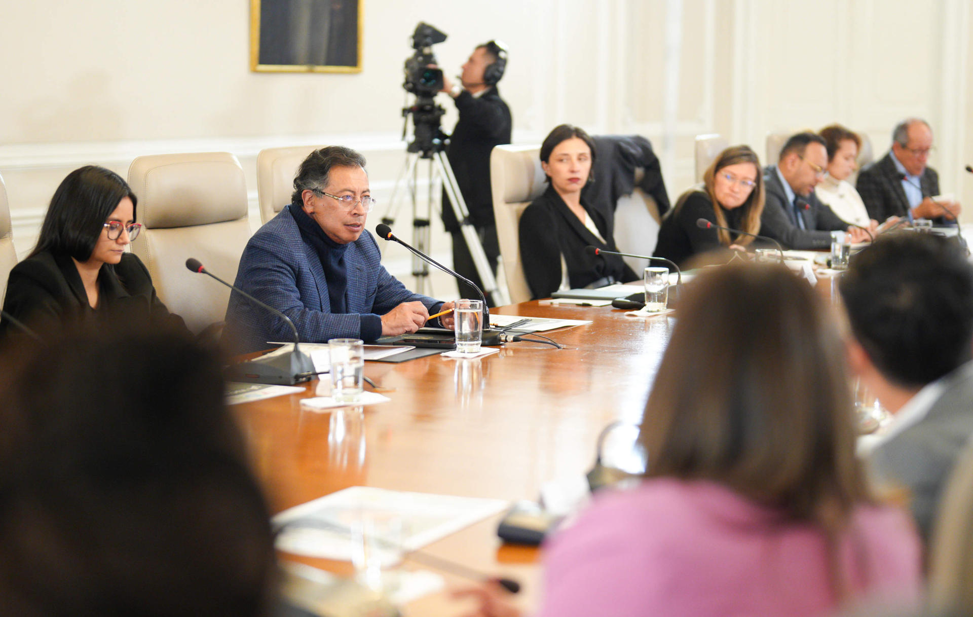 Fotografía cedida por la Presidencia de Colombia que muestra al presidente Gustavo Petro durante un consejo de ministros este lunes en (Colombia). EFE/ Presidencia de Colombia