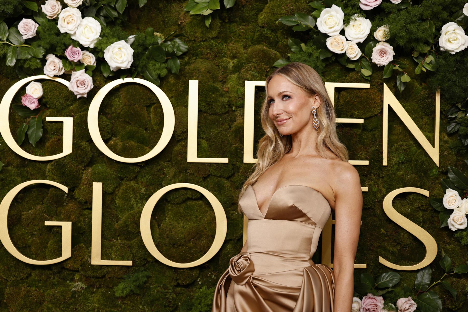 Fotografía de archivo de la cómica y presentadora Nikki Glaser en la 82 ceremonia anual de los premios Globo de Oro. EFE/CAROLINE BREHMAN