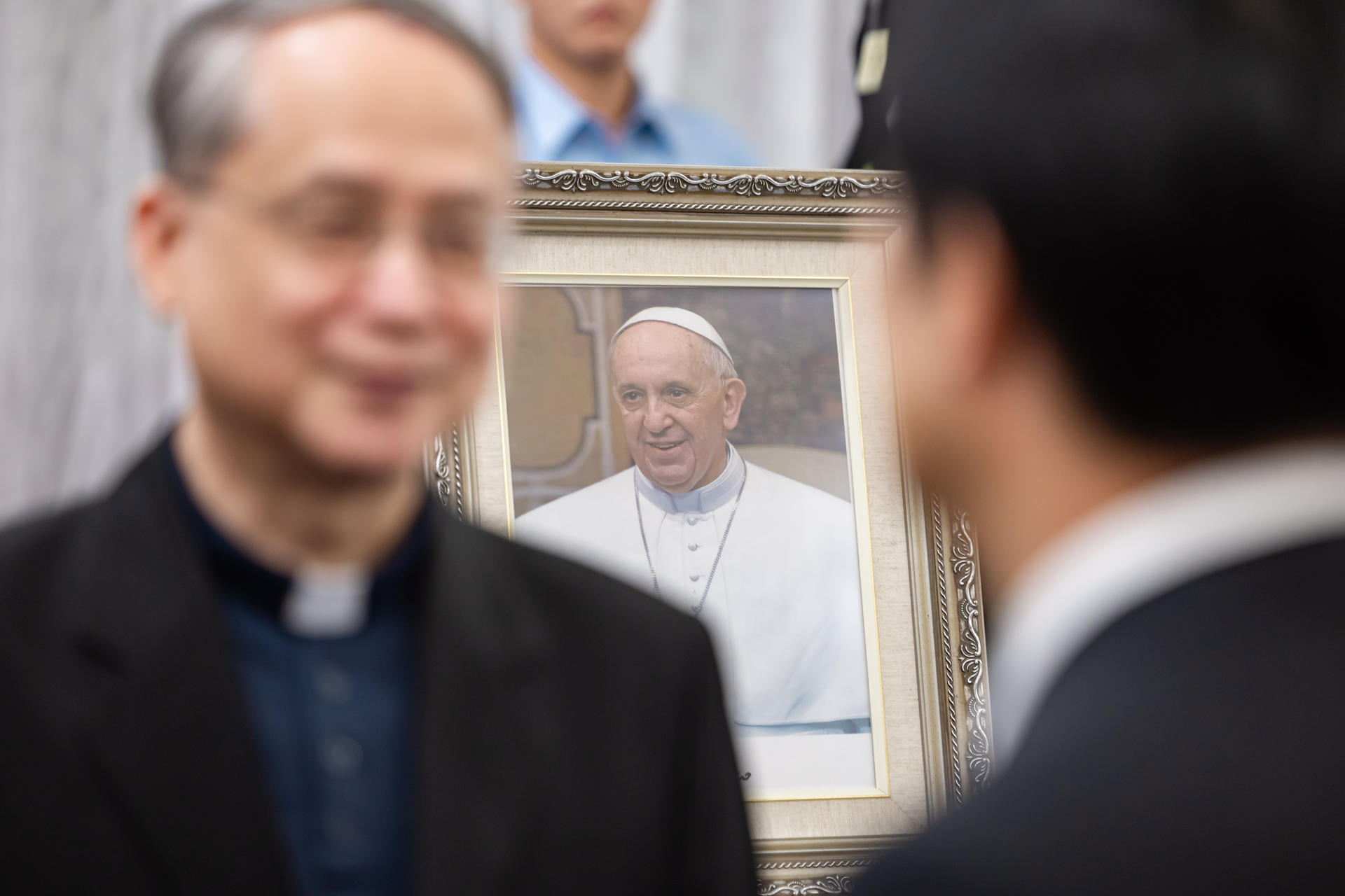El presidente taiwanés, William Lai, participa en un homenaje al papa Francisco en la archidiócesis católica de Taipéi. El Ministerio de Asuntos Exteriores de Taiwán está haciendo "lo posible" para que el presidente isleño, William Lai, pueda asistir al funeral del papa Francisco, previsto para el próximo sábado, aseguró este miércoles el vicecanciller taiwanés François Chih-chung Wu. La Ciudad del Vaticano es uno de los doce Estados -el único europeo- que mantiene relaciones diplomáticas con Taiwán, una isla gobernada de forma autónoma desde 1949 bajo el nombre de la República de China y considerada por las autoridades de Pekín como una "provincia rebelde". EFE/ Liu Shu Fu/oficina Presidencial De Taiwán SOLO USO EDITORIAL/SOLO DISPONIBLE PARA ILUSTRAR LA NOTICIA QUE ACOMPAÑA (CRÉDITO OBLIGATORIO)