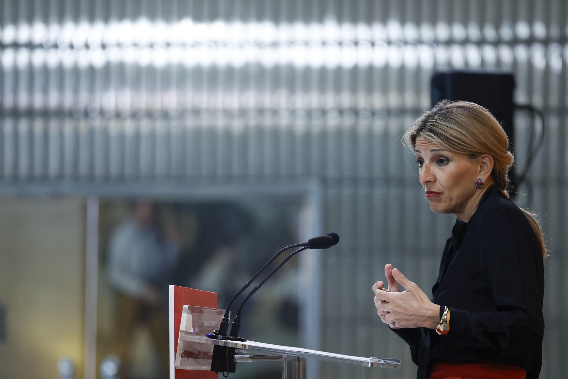La vicepresidenta segunda del Gobierno y ministra de Trabajo y Economía Social, Yolanda Díaz, presenta la Comisión de Evaluación de la Reforma Laboral, este miércoles. EFE/ Javier Lizon