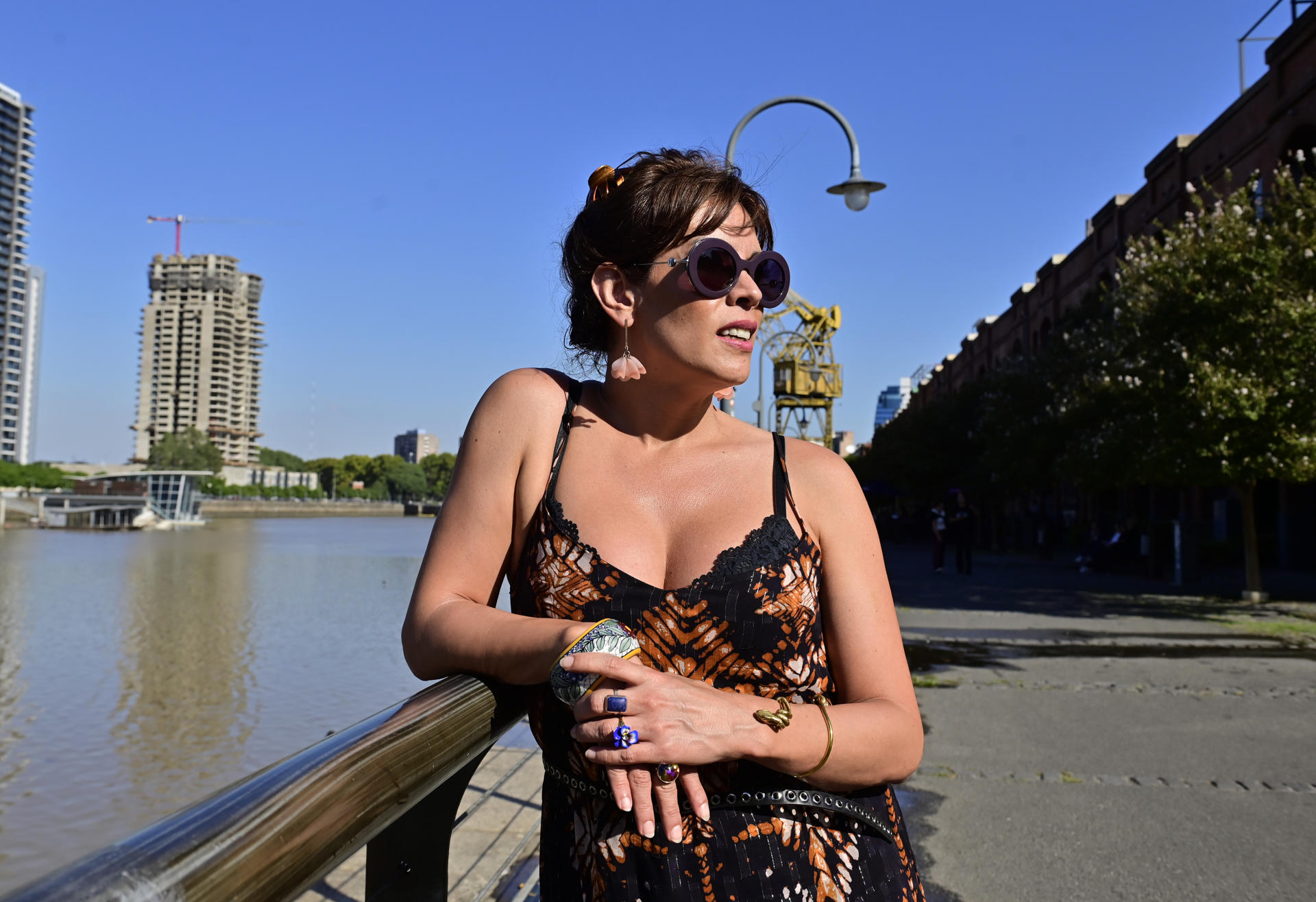 La escritora y actriz argentina Camila Sosa Villada posa durante una entrevista con EFE en Buenos Aires (Argentina). EFE/ Matias Martin Campaya