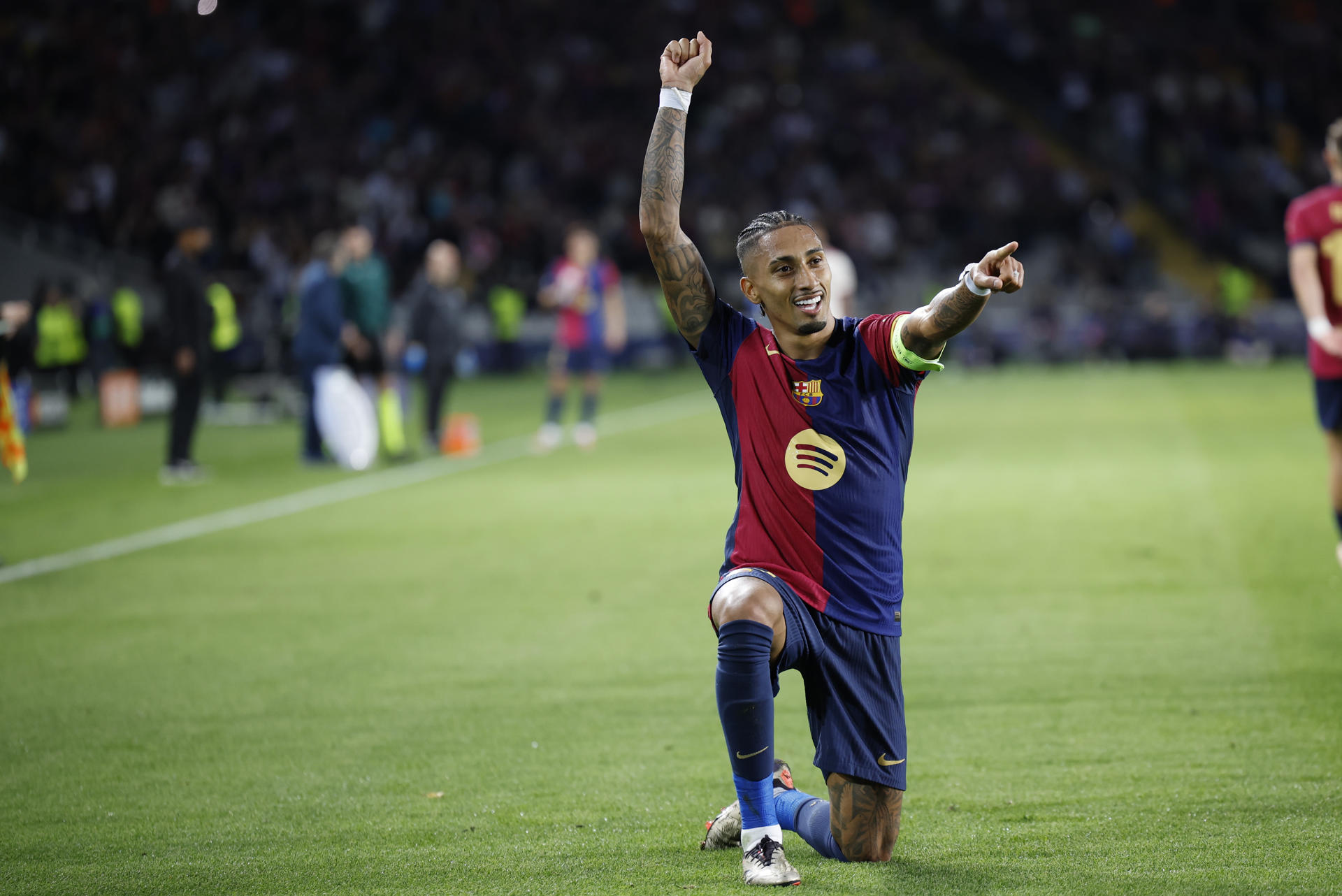 El delantero brasileño del Barcelona Raphinha, autor de 12 goles en la actual edición de la Liga de Campeones. EFE/Alberto Estévez