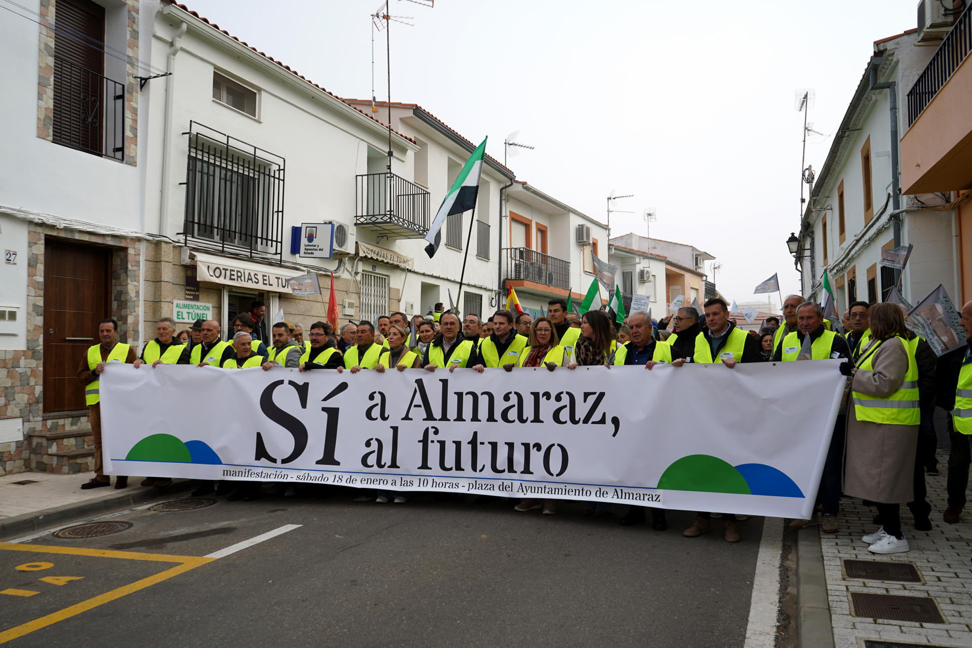 Imagen de la protesta en Almaraz (Cáceres) del pasado enero para reclamar la continuidad de la actividad de la planta extremeña.EFE/ Eduardo Palomo