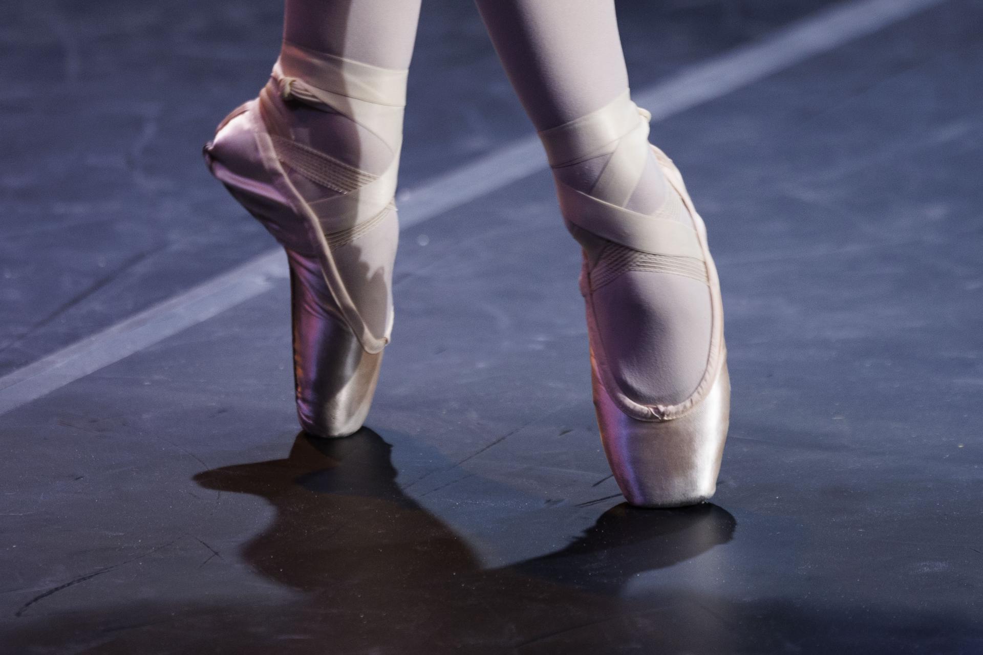 Unas puntas de Ballet durante una función en Boston..EFE/ARCHIVO/CJ GUNTHER