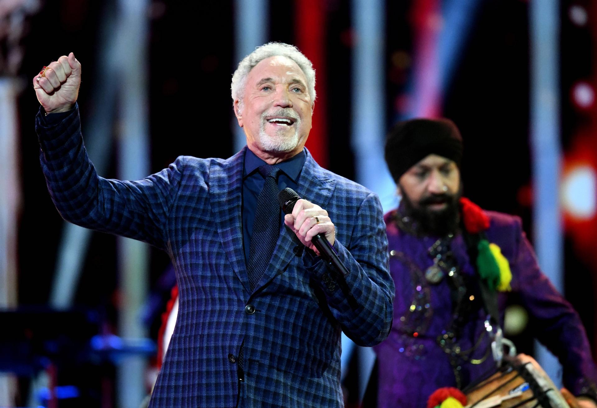 Foto de archivo (21/04/2018) del cantante Tom Jones. EFE/EPA