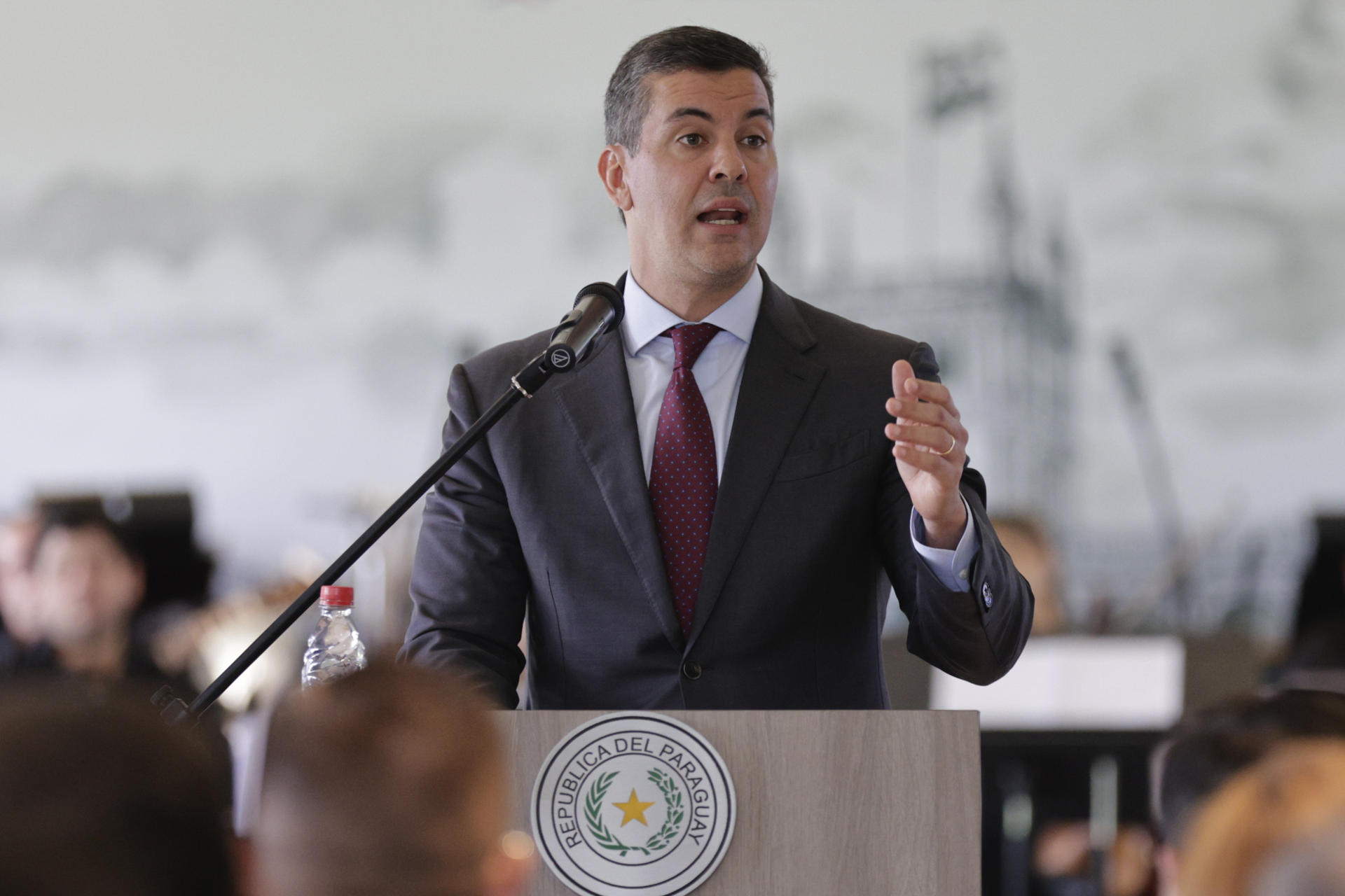 El presidente de Paraguay, Santiago Peña, el pasado 22 de abril, durante una alocución, en Asunción (Paraguay). EFE/Juan Pablo Pino