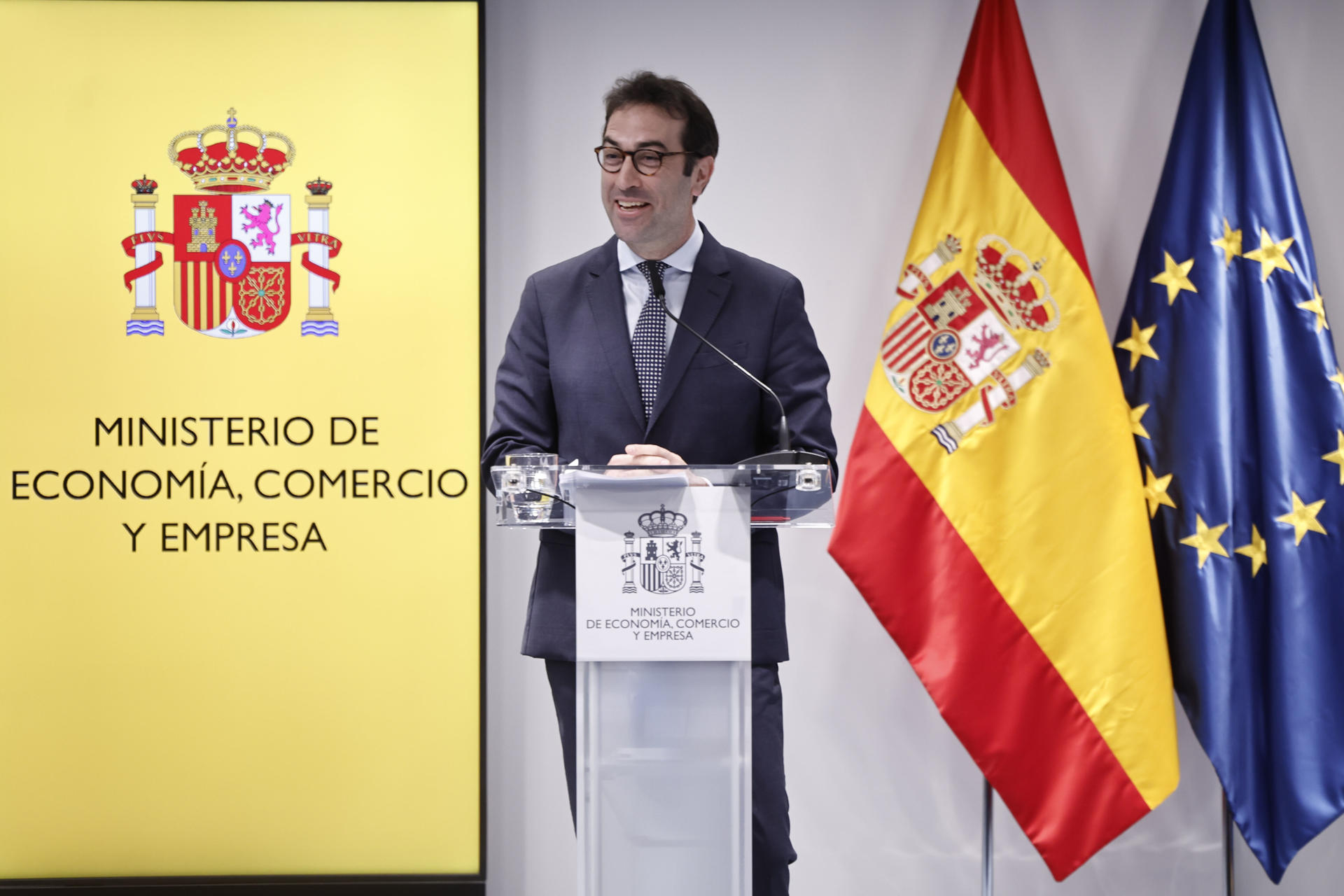 El ministro español de Economía, Comercio y Empresa, Carlos Cuerpo. EFE/ Sergio Pérez