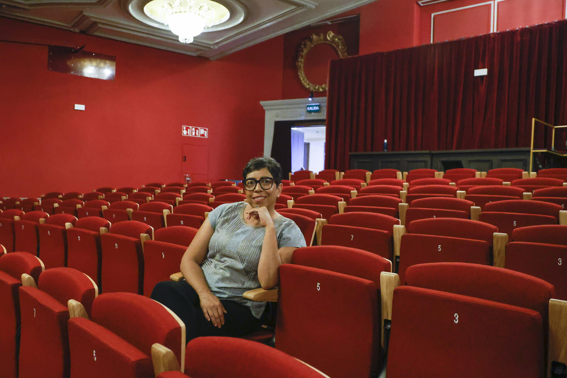 La directora de cine mexicanosalvadoreña Tatiana Huezo celebró que el cine documental tome fuerza en los Premios Platino, como demuestra su obra ‘El Eco’, que no solo está nominada en la categoría de mejor documental, sino también en la de mejor montaje. EFE/ David Fernández