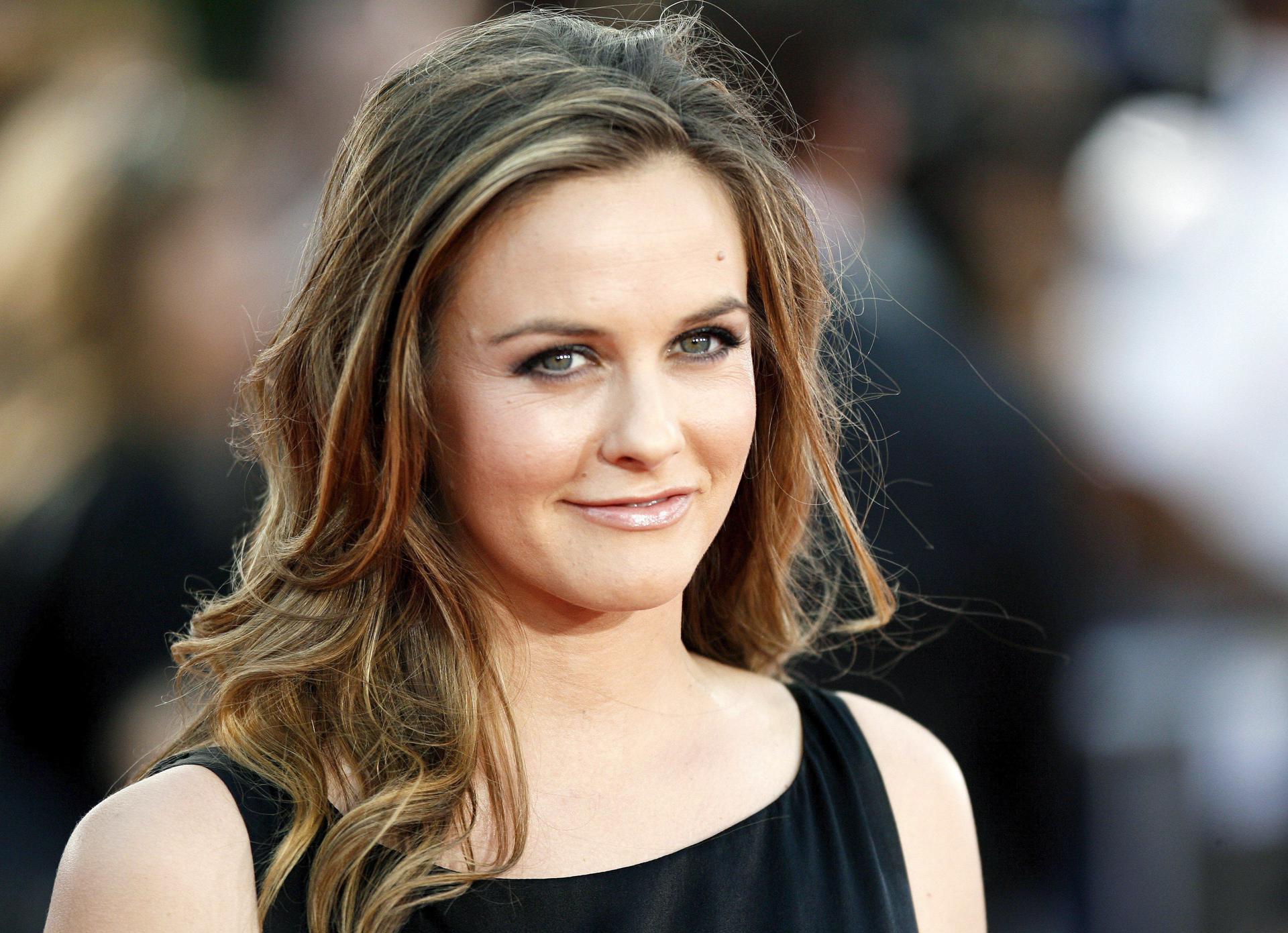 La actriz estadounidense Alicia Silverstone en una foto de archivo. EFE/Paul Buck