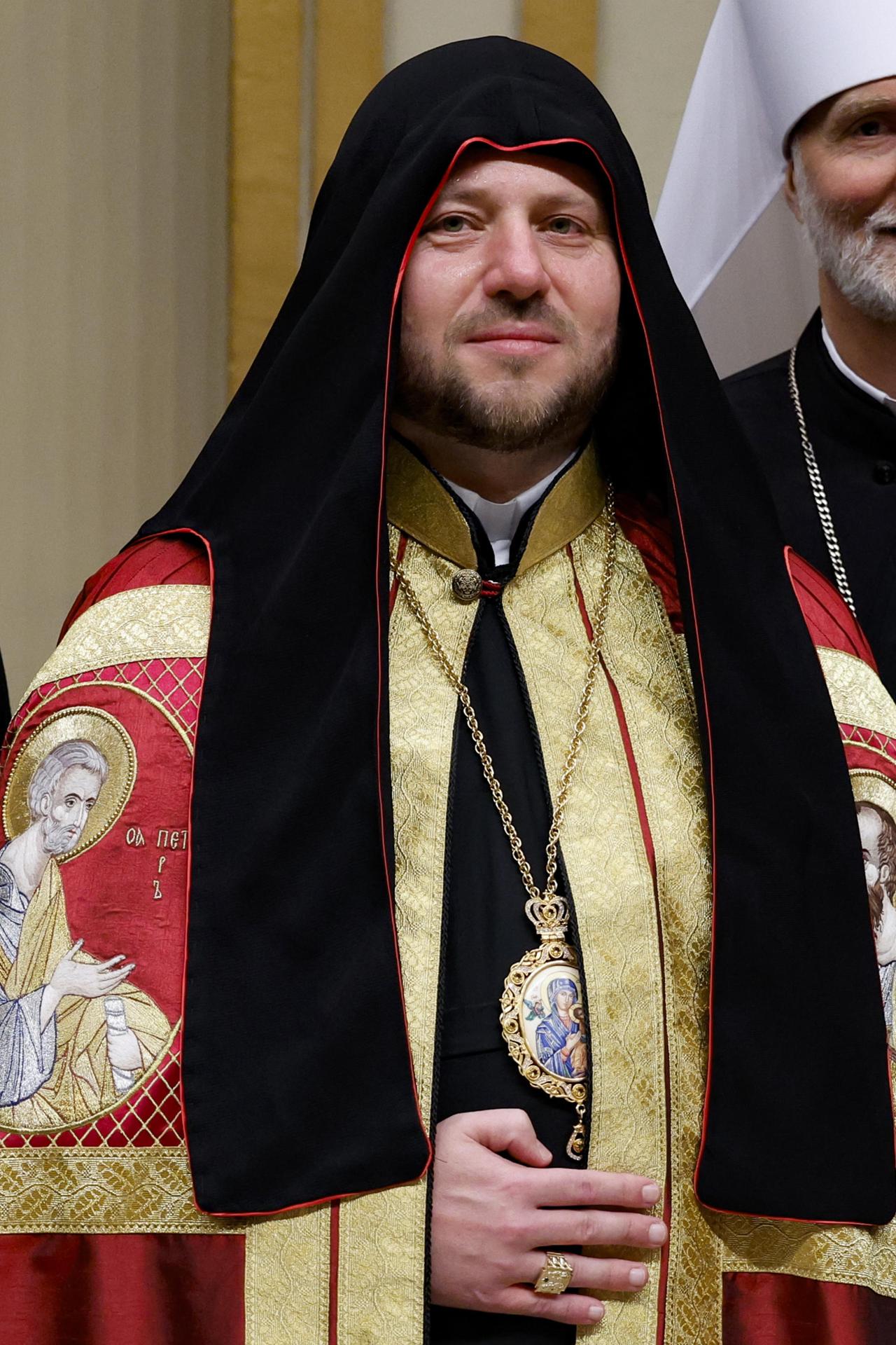 Fotografía de archivo, tomada el 07/12/2024, que muestra al obispo ucraniano Mykola Bychok en el consistorio en el que el papa Francisco lo proclamó cardenal. EFE/EPA/FABIO FRUSTACI