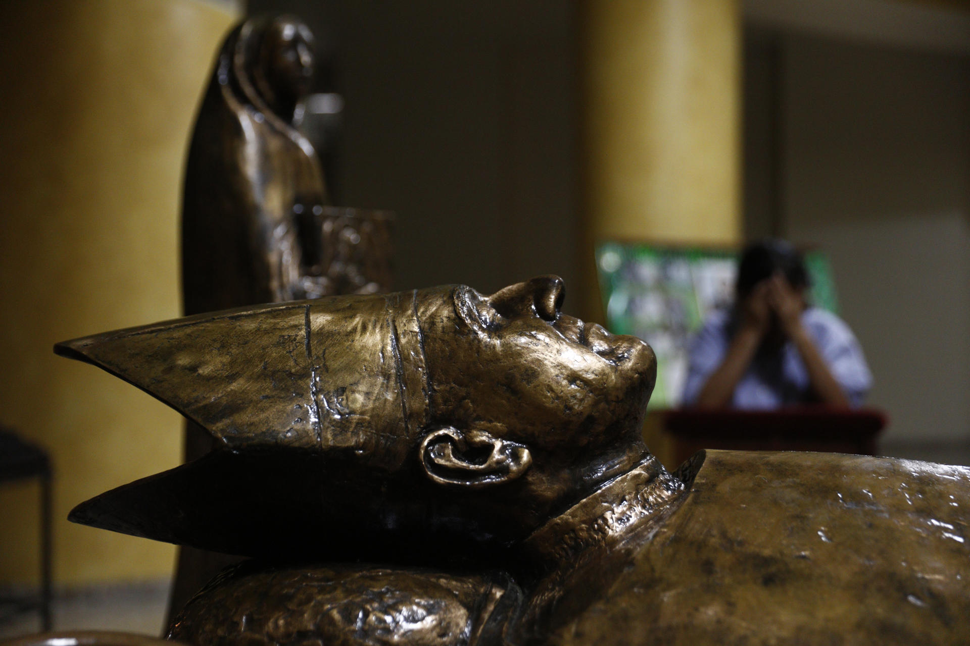 Fotografía del mausoleo de San Óscar Arnulfo Romero este jueves, en la cripta de la catedral de San Salvador (El Salvador). EFE/ Rodrigo Sura