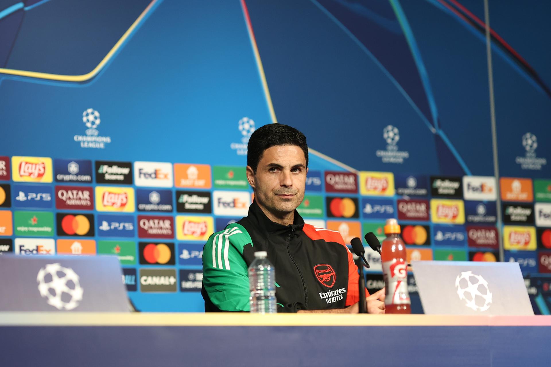 Mikel Arteta, entrenador del Arsenal, en París. EFE/EPA/MOHAMMED BADRA