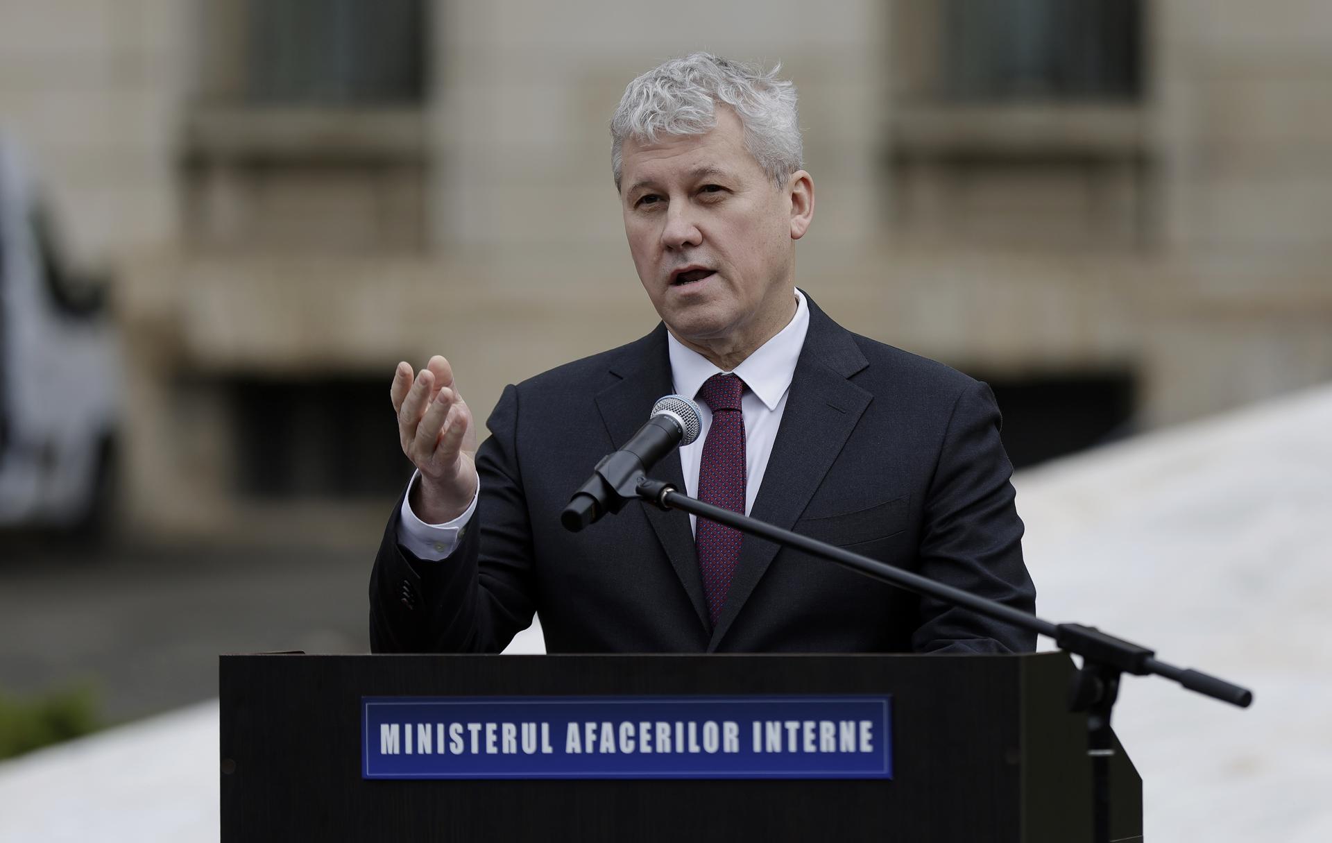 Imagen de archivo del hasta ahora ministro de Interior de Rumanía, el liberal Marian-Catalin Predoiu, quien ha sido nombrado primer ministro interino del país hasta la formación de un nuevo Gobierno, en sustitución del dimitido socialdemócrata Marcel Ciolacu. EFE/EPA/ROBERT GHEMENT