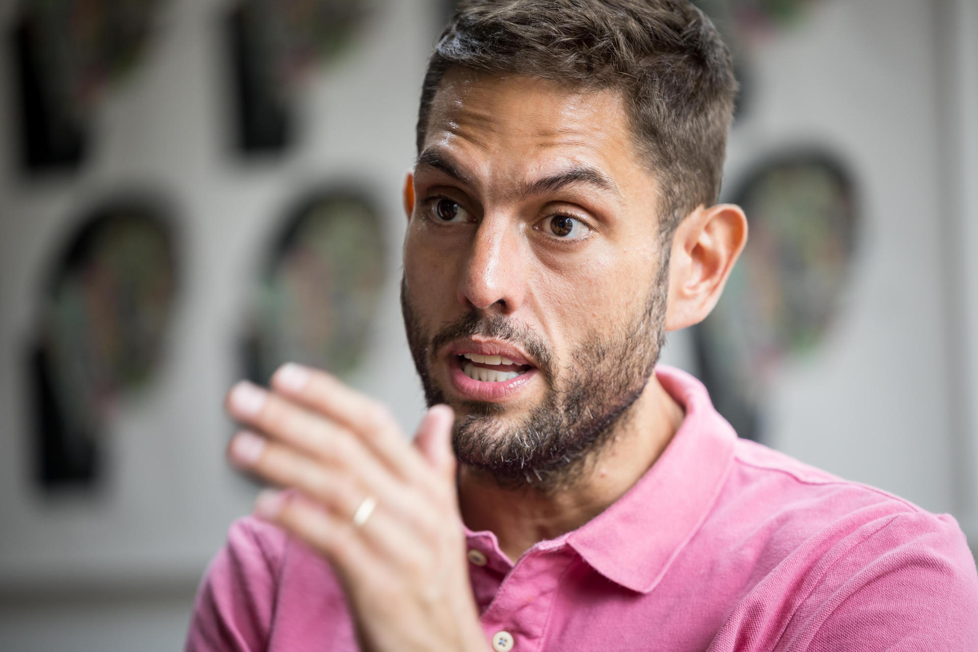 El opositor y candidato a la gobernación del estado de Miranda, Juan Requesen, durante una entrevista con EFE, en Caracas (Venezuela). EFE/Miguel Gutiérrez