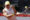 La tenista polaca Iga Swiatek en acción contra la estadounidense "Coco" Gauff  durante el partido de semifinales del Mutua Madrid Open que disputan este jueves en las instalaciones de la Caja Mágica en Madrid. EFE/ Chema Moya
